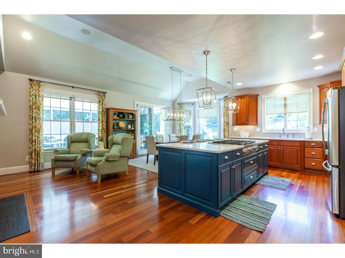 CHERRY CREEK - Residential