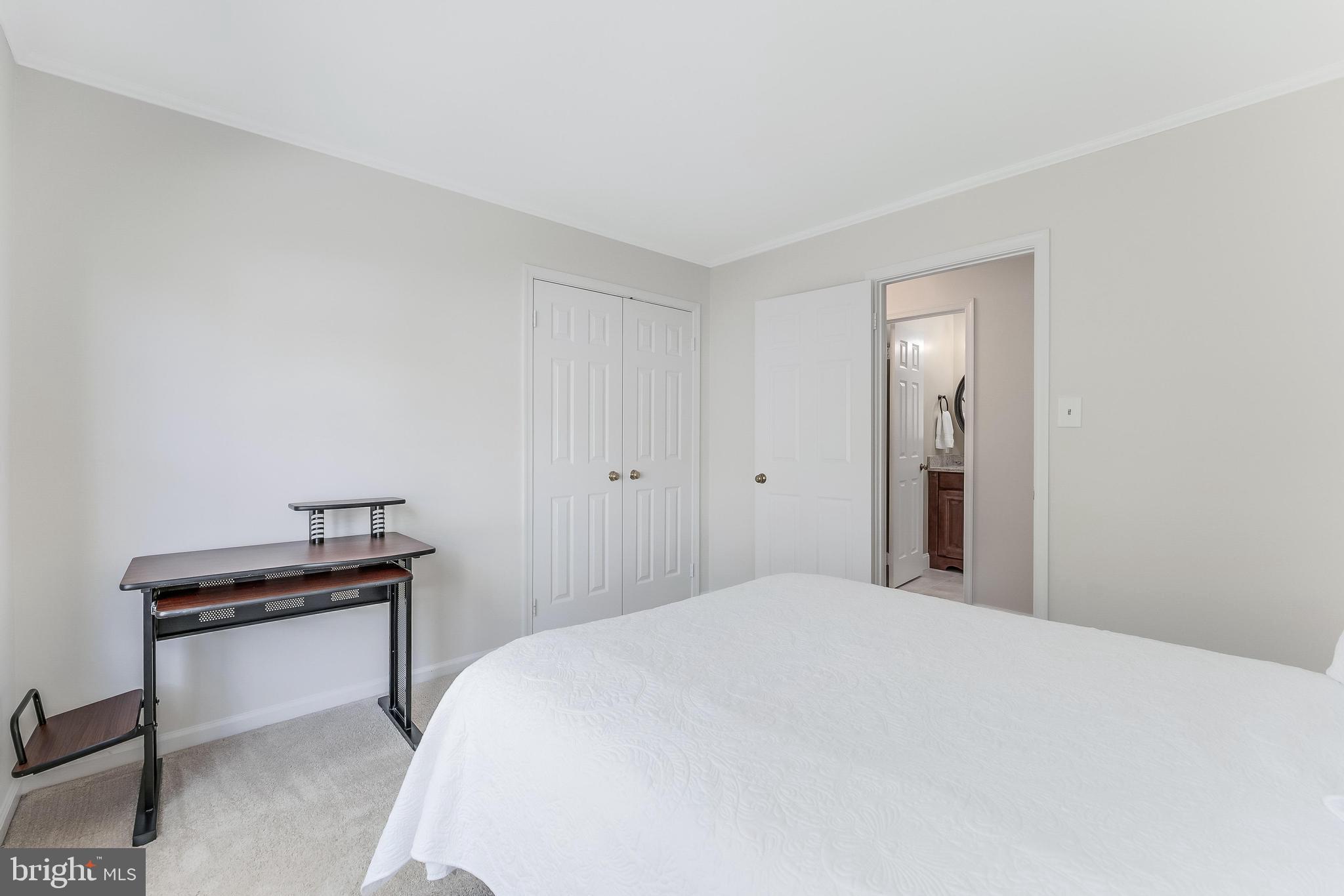 CHANTILLY HIGHLANDS - Residential