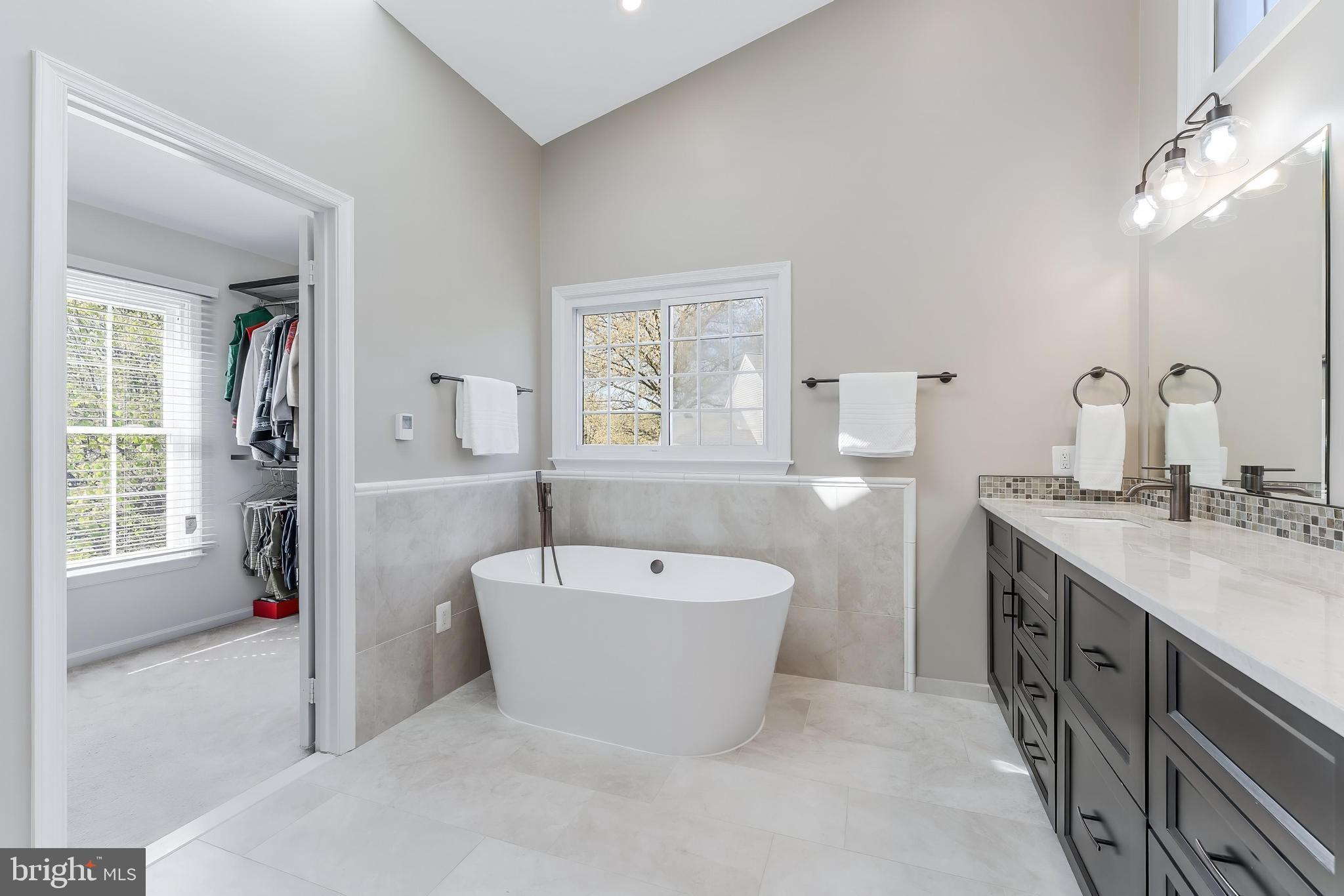 CHANTILLY HIGHLANDS - Residential