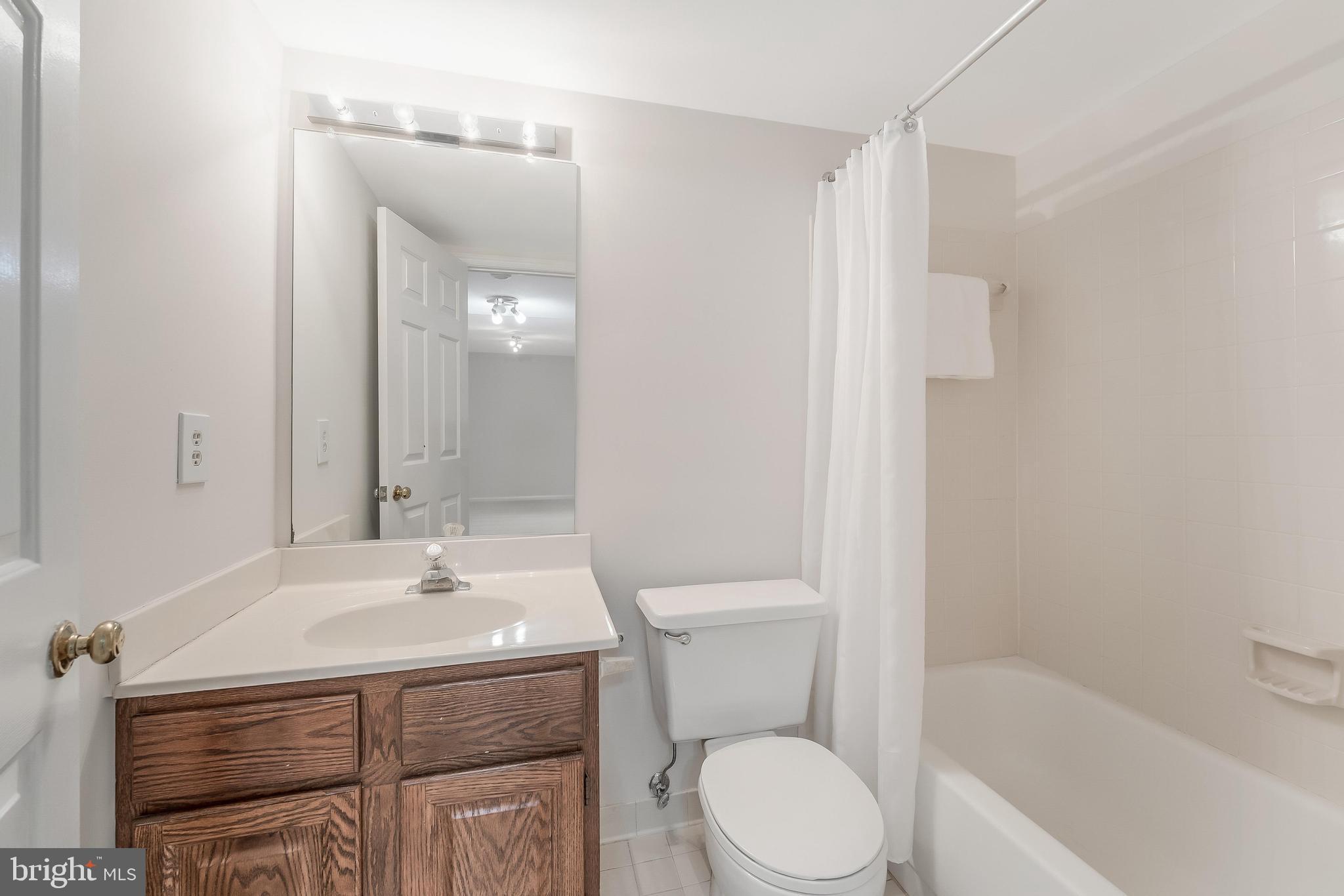 CHANTILLY HIGHLANDS - Residential