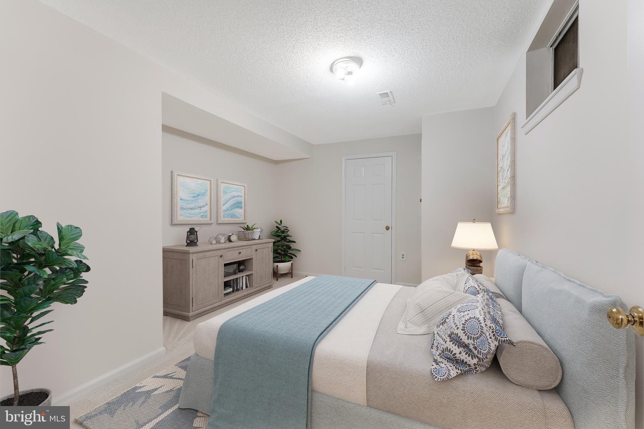 CHANTILLY HIGHLANDS - Residential