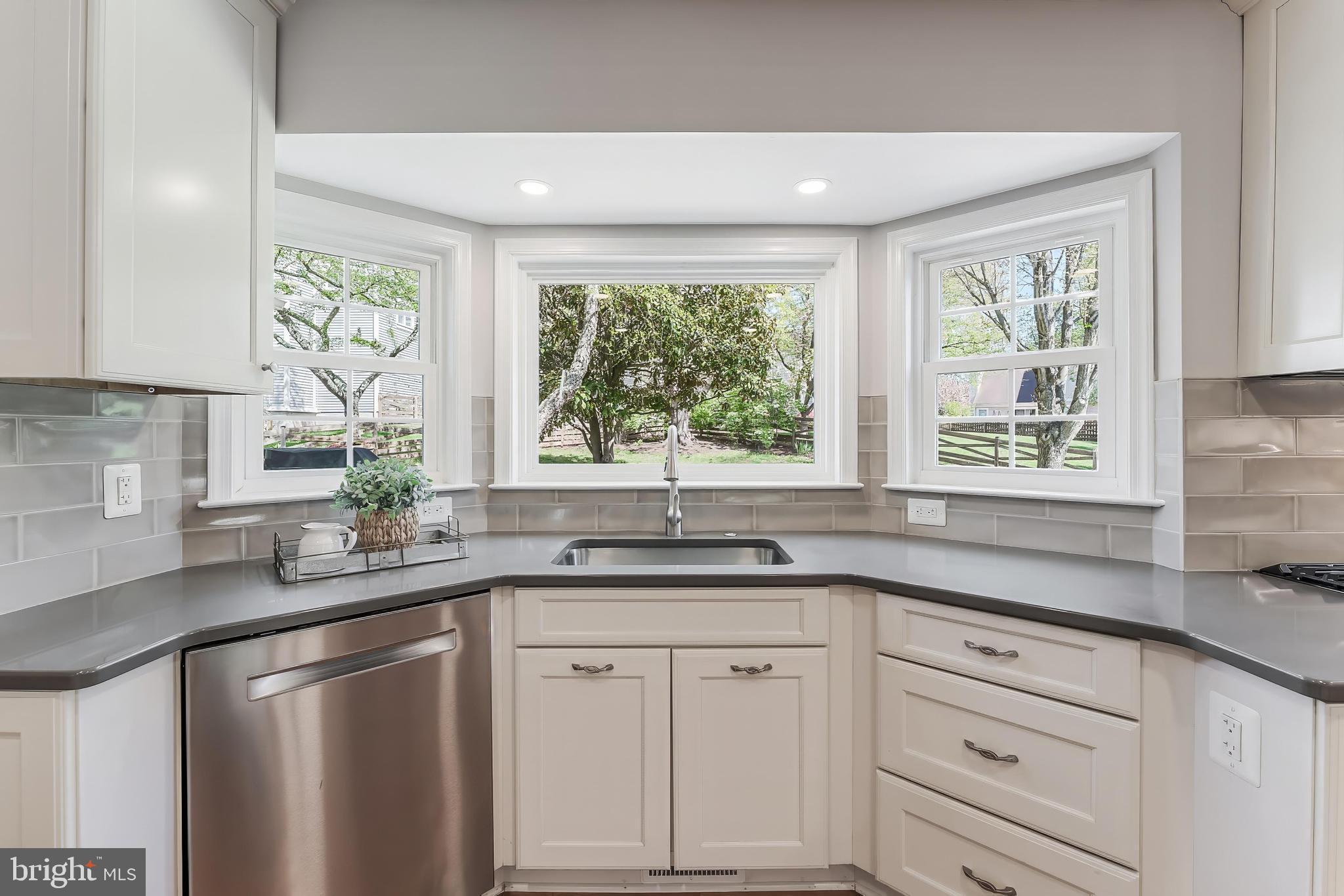 CHANTILLY HIGHLANDS - Residential