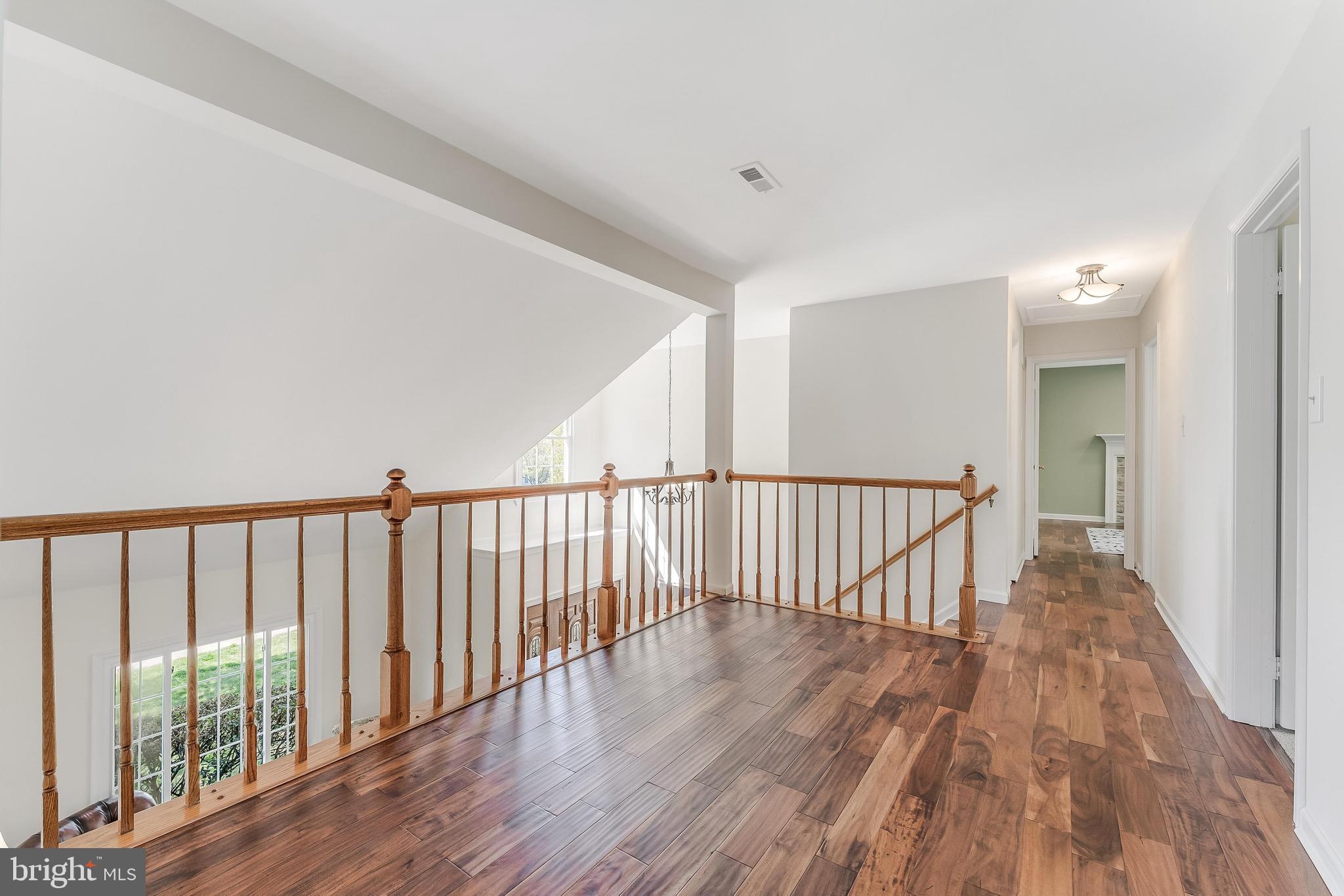 CHANTILLY HIGHLANDS - Residential