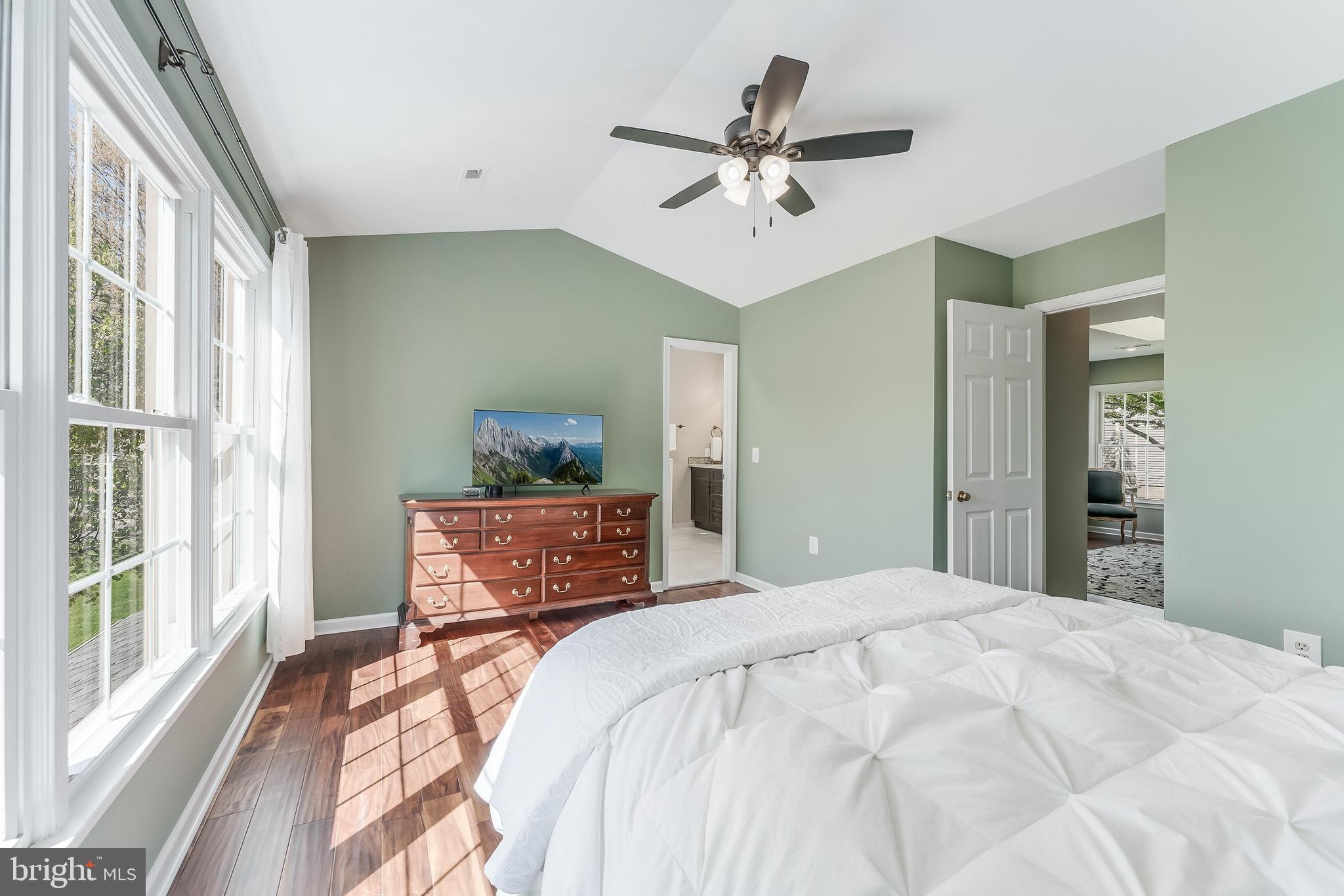 CHANTILLY HIGHLANDS - Residential