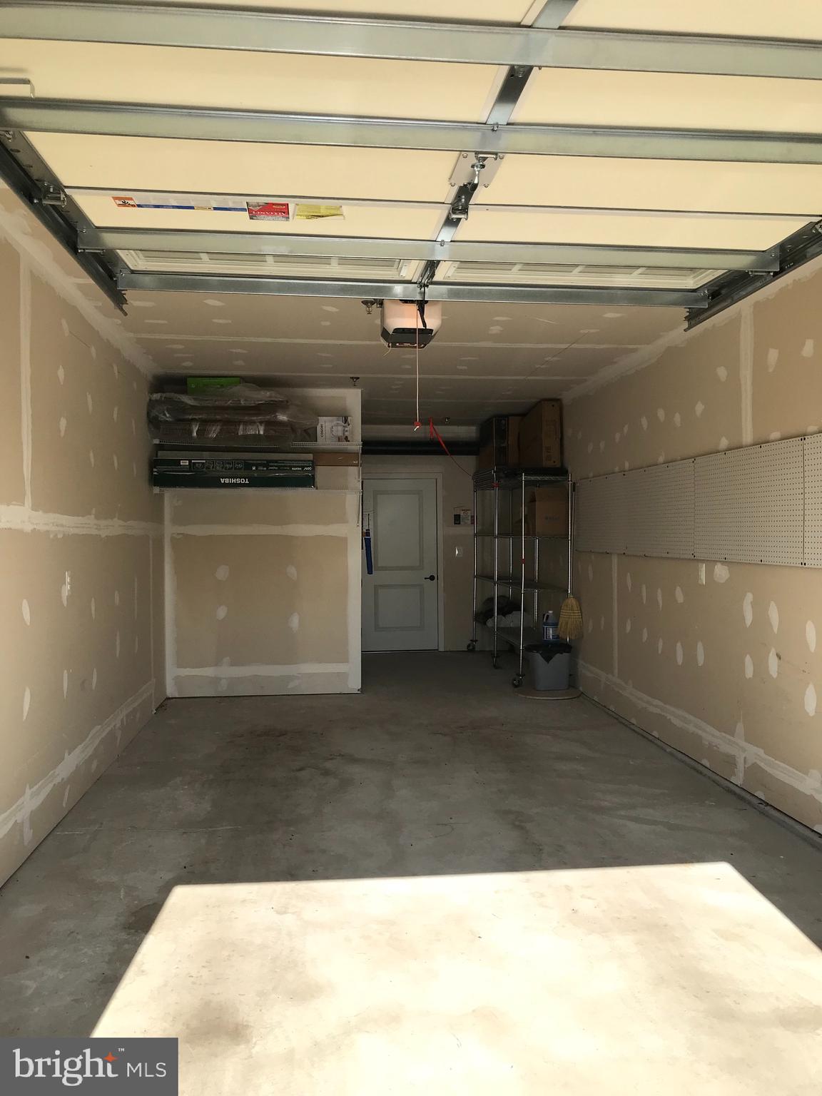 ELLICOTTS RETREAT - Residential