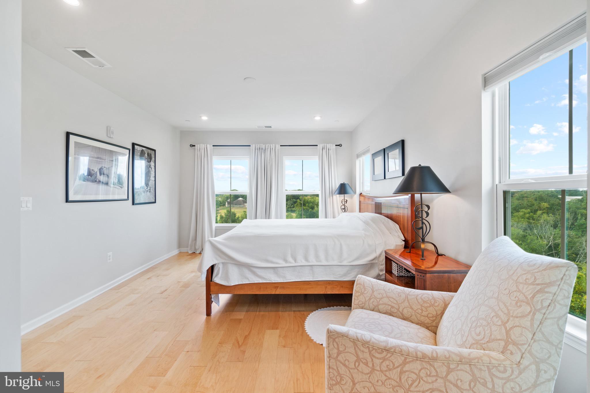 ELLICOTTS RETREAT - Residential