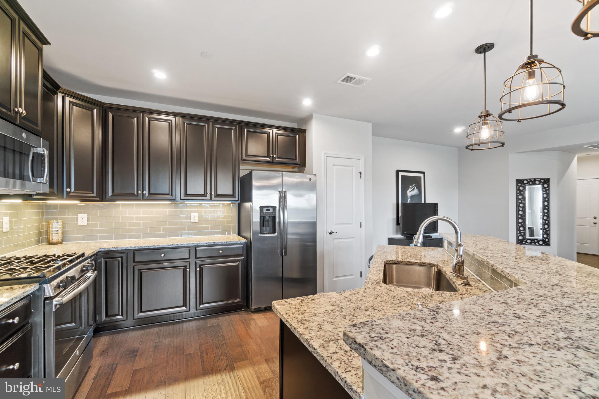 ELLICOTTS RETREAT - Residential