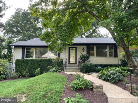 Photo of 3204 Woodhollow Drive, Chevy Chase, MD 20815 (MLS # MDMC2144268)