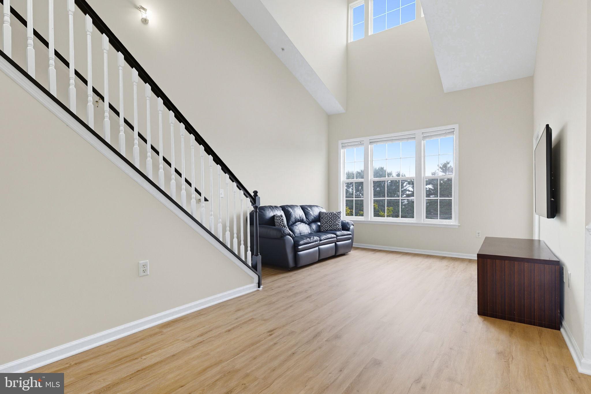 THE COLONNADE AT KENTLANDS - Residential