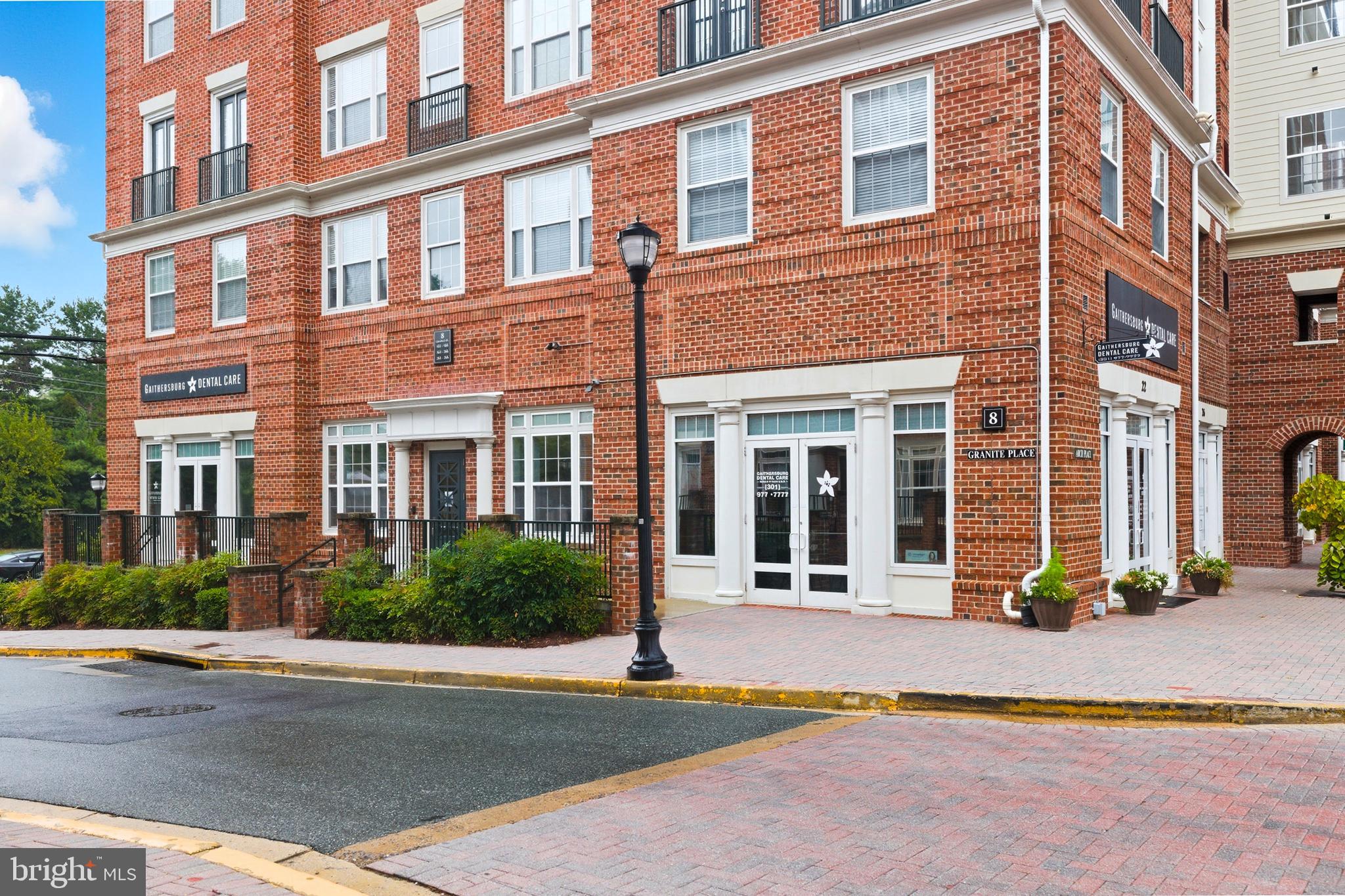 THE COLONNADE AT KENTLANDS - Residential