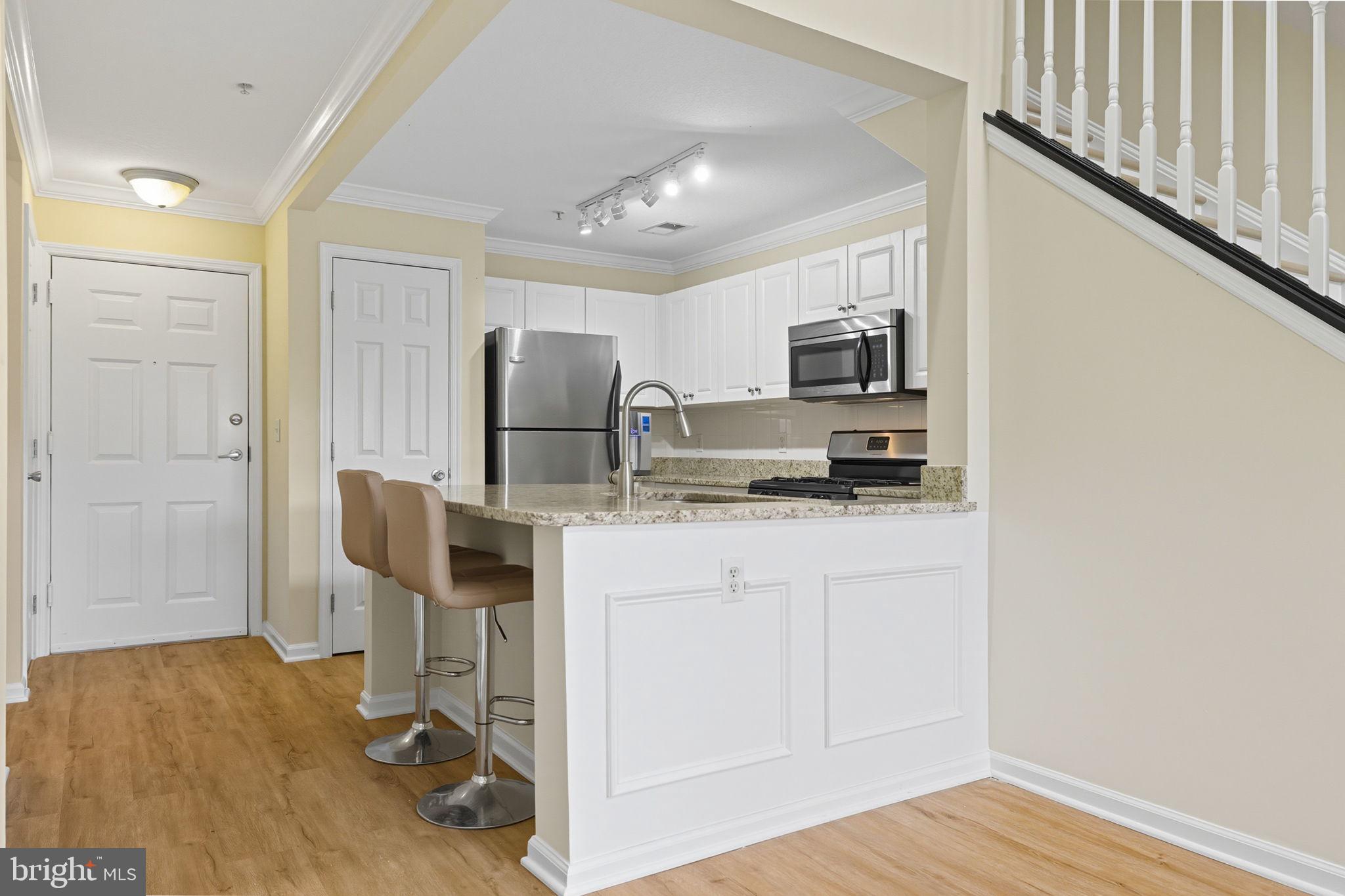 THE COLONNADE AT KENTLANDS - Residential