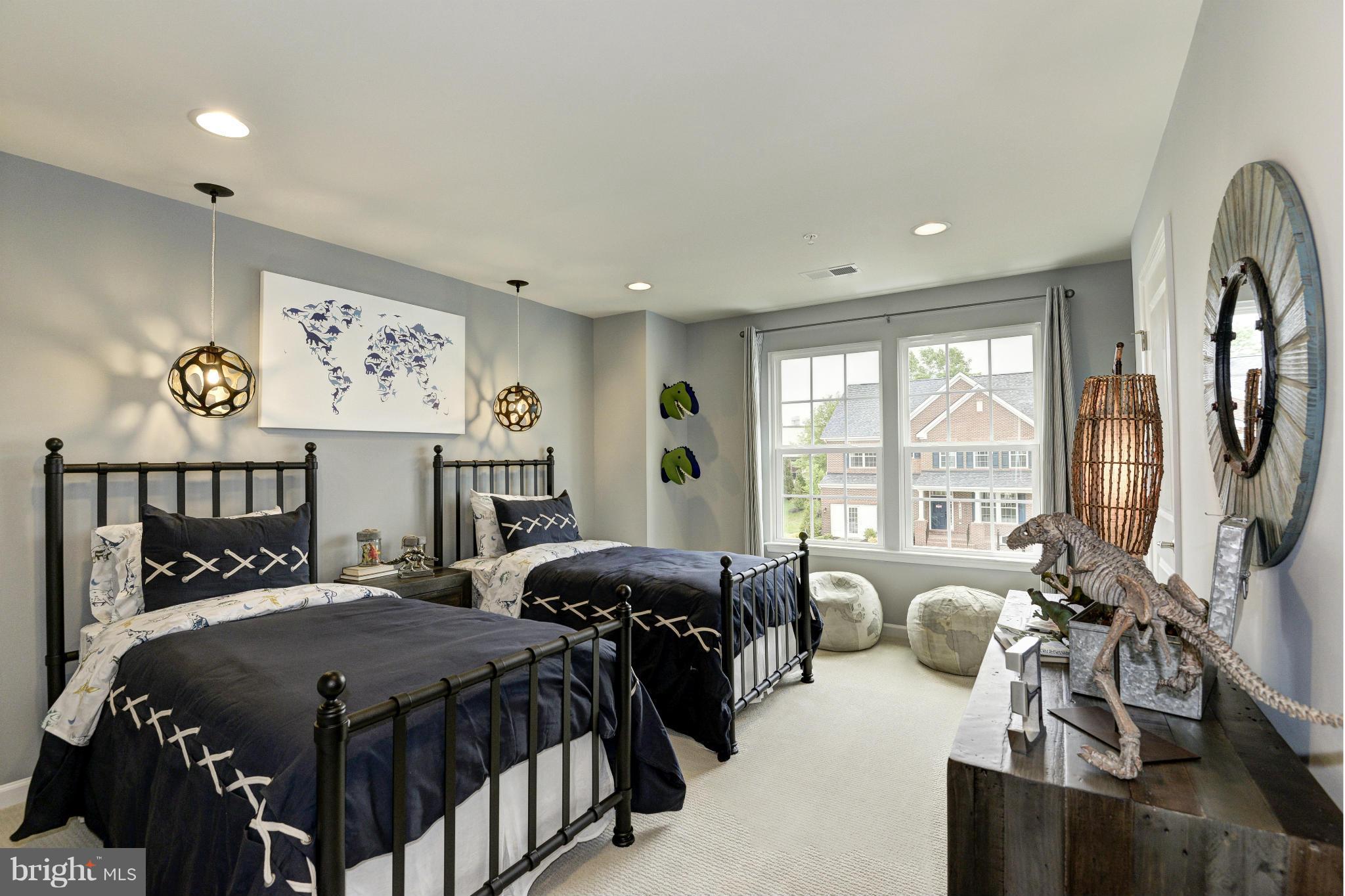 OAKMONT OVERLOOK - Residential