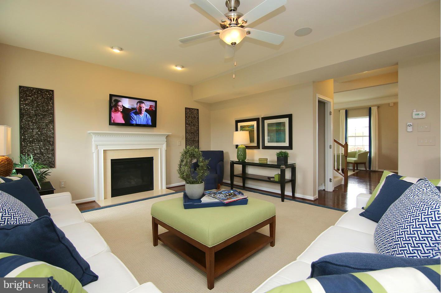 OAKMONT OVERLOOK - Residential