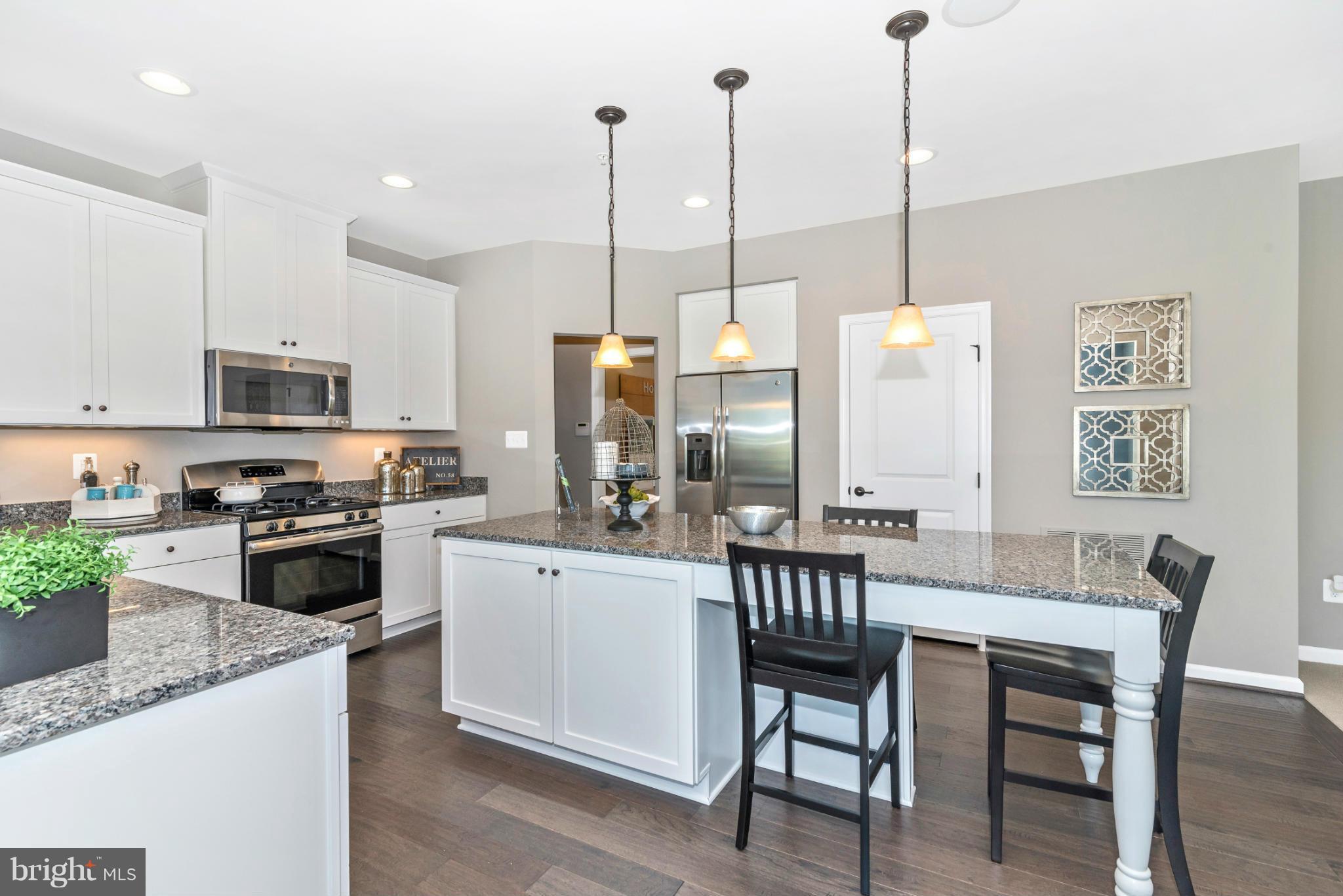 OAKMONT OVERLOOK - Residential