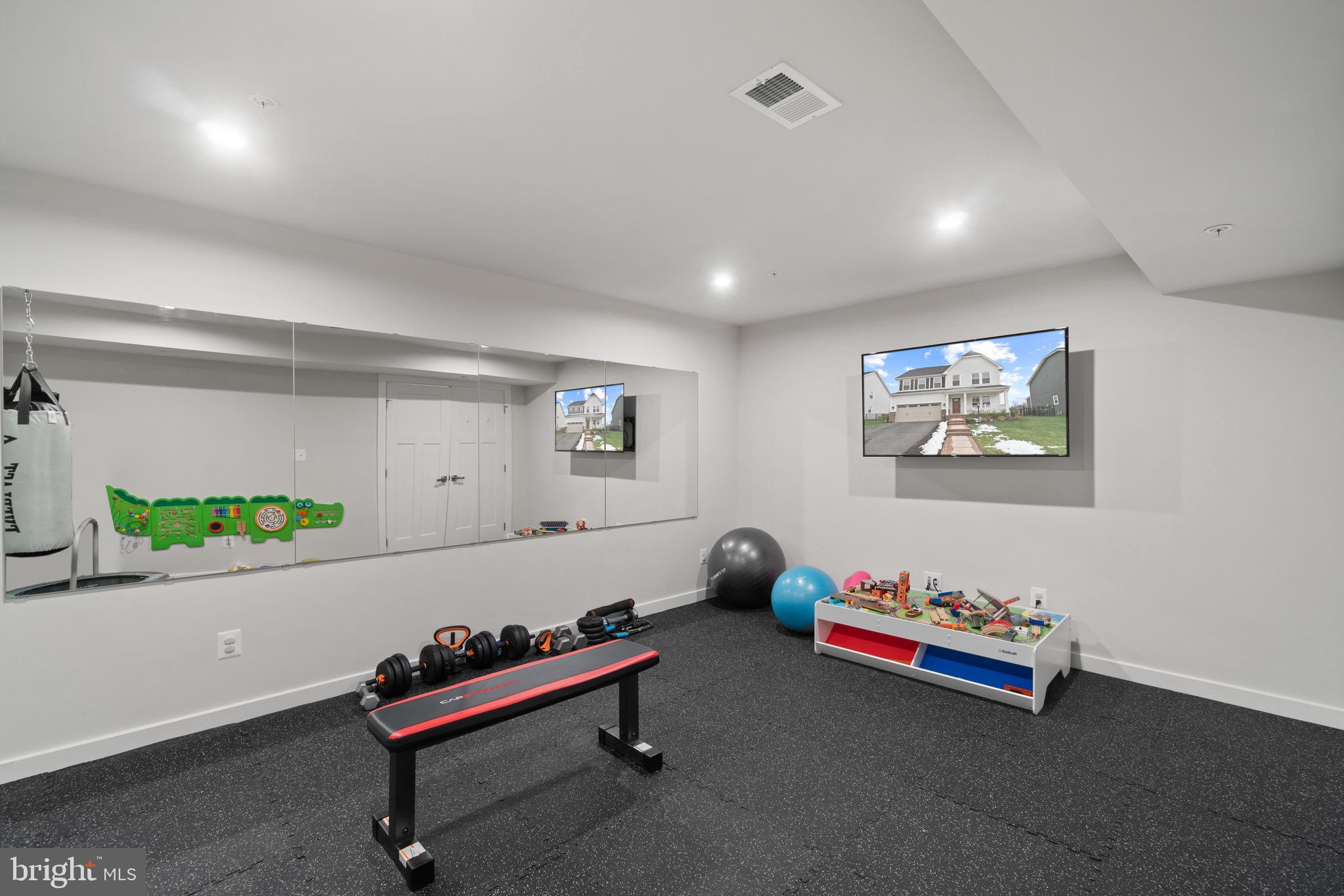 POTOMAC SHORES - Residential