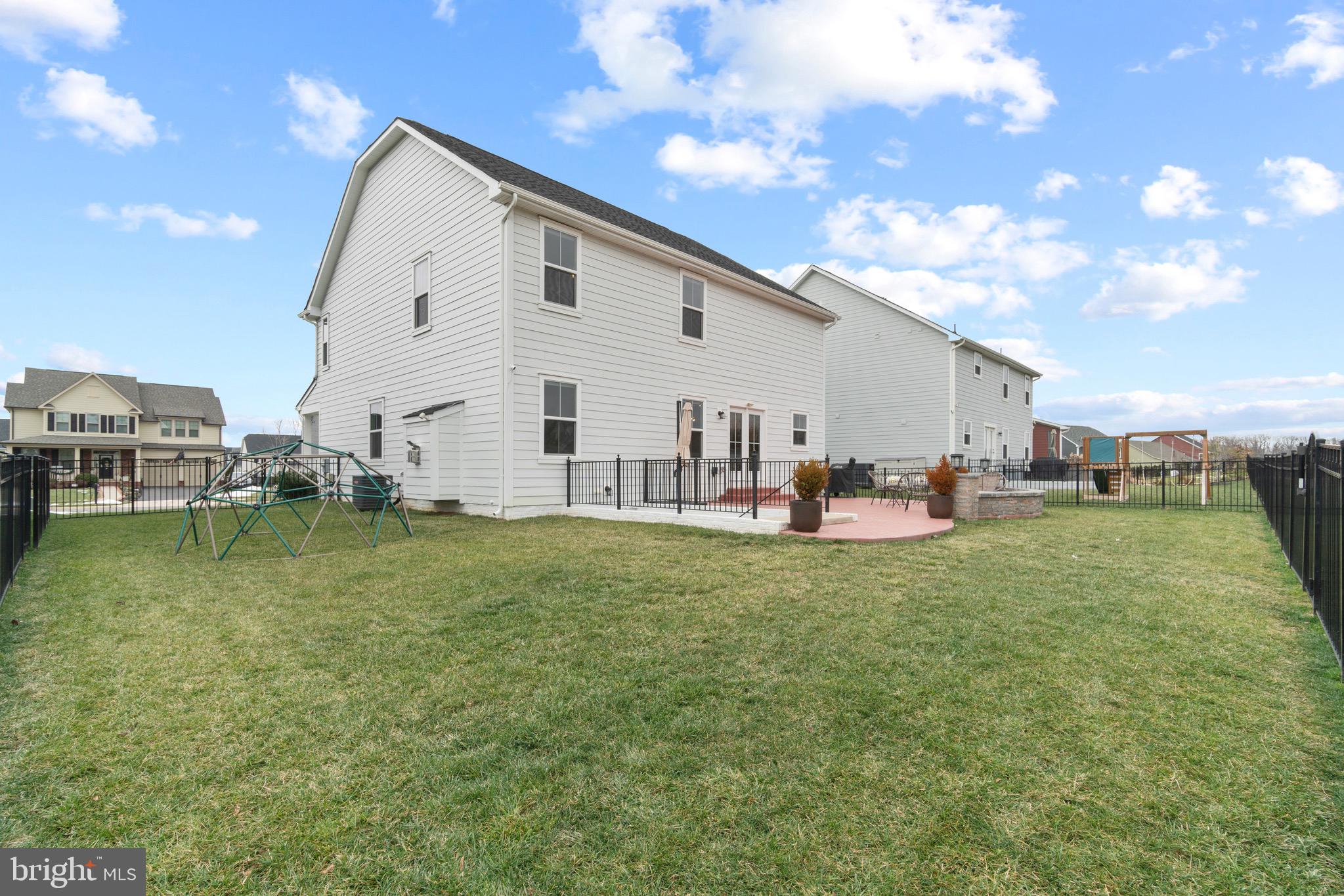 POTOMAC SHORES - Residential