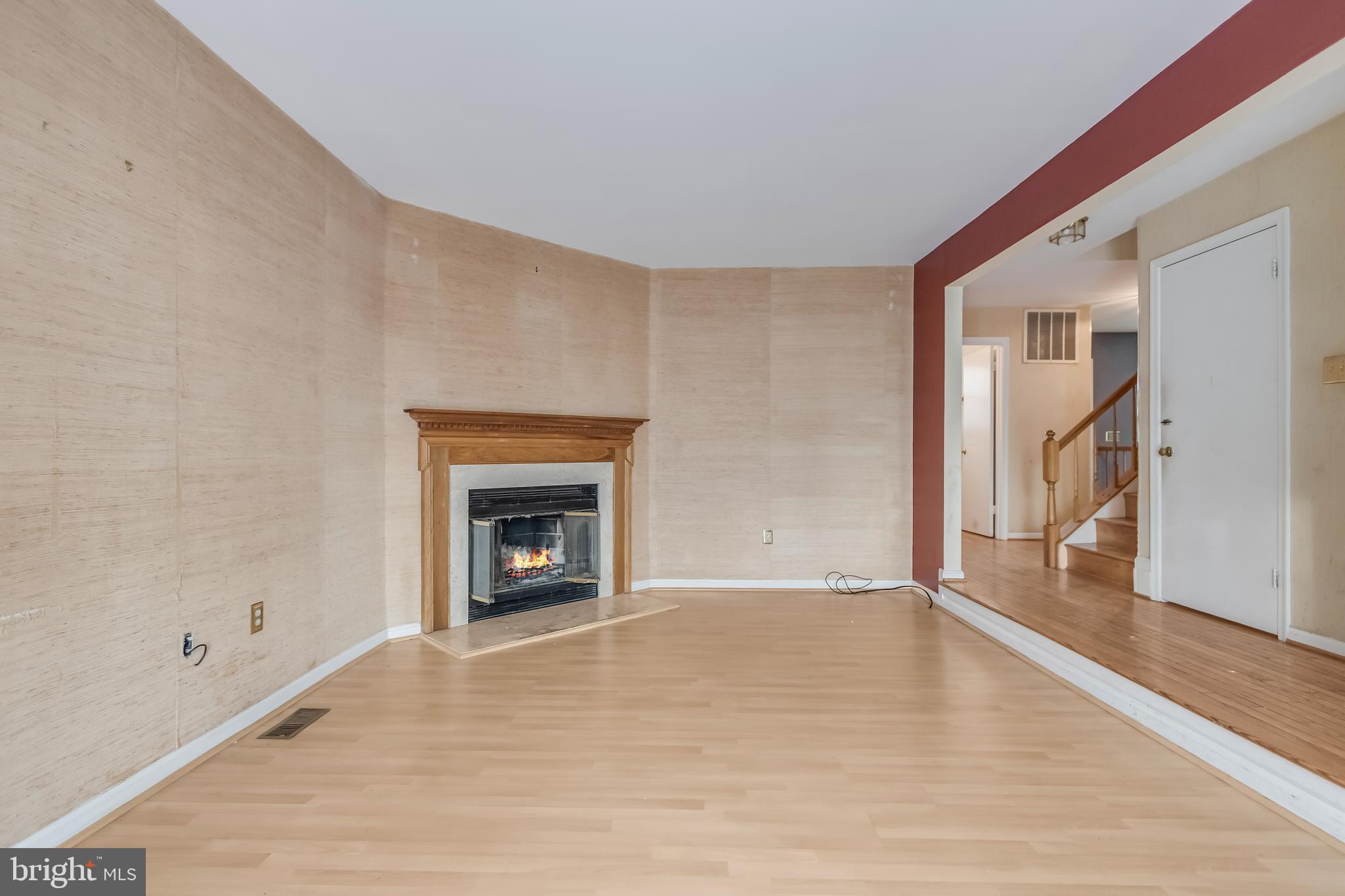 LAUREL LAKES - Residential