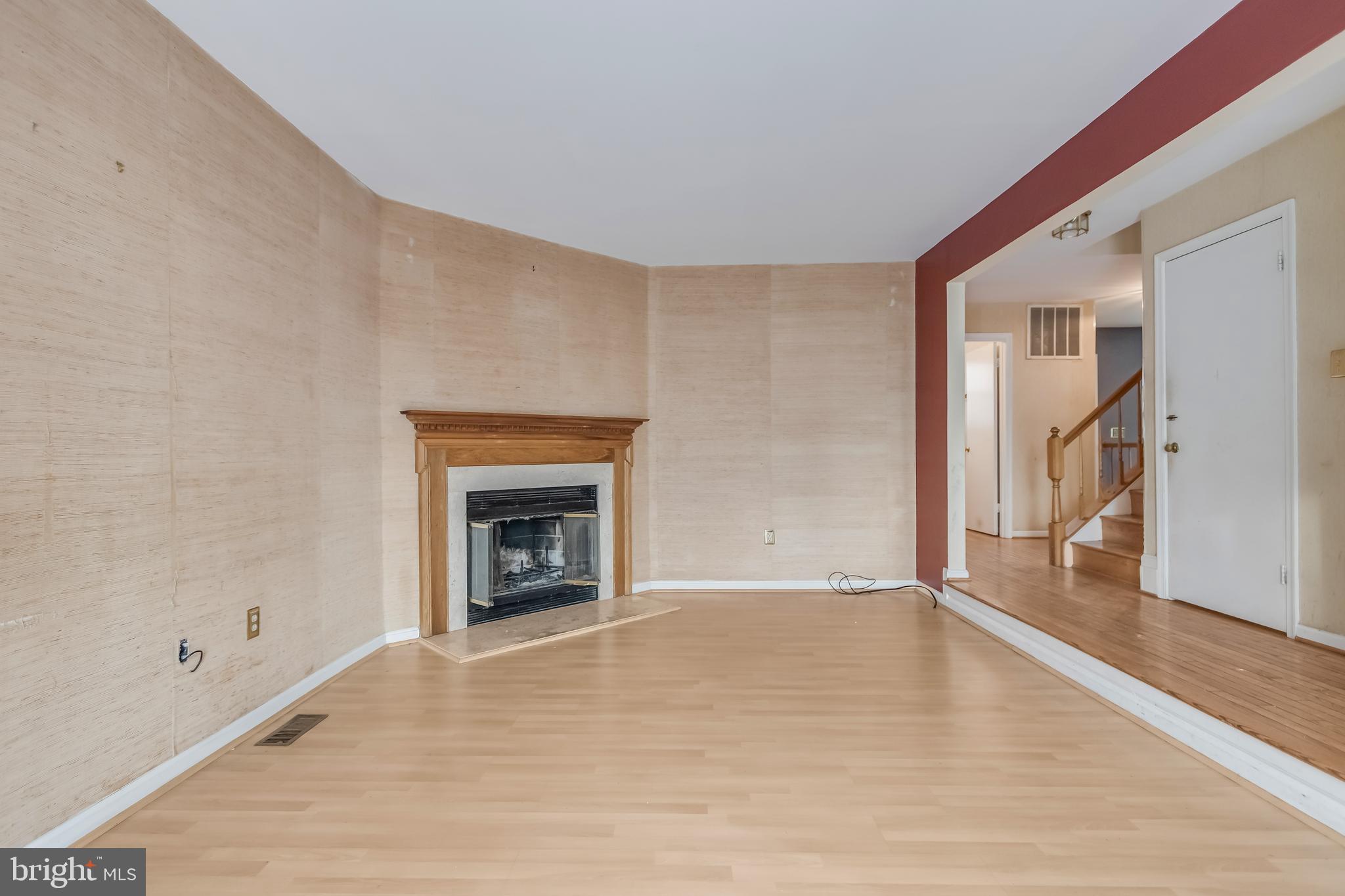 LAUREL LAKES - Residential