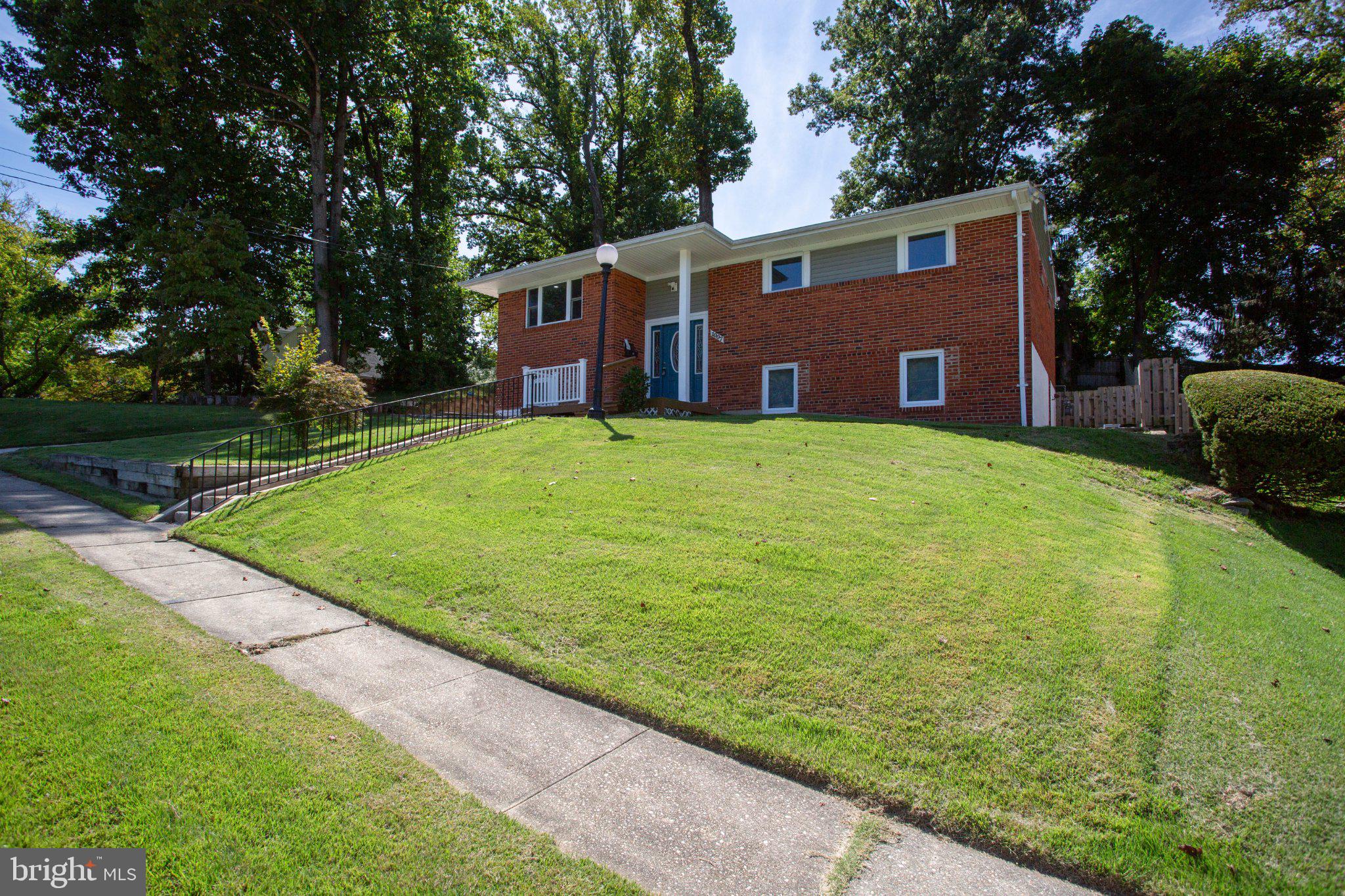 1007 VENICE DRIVE