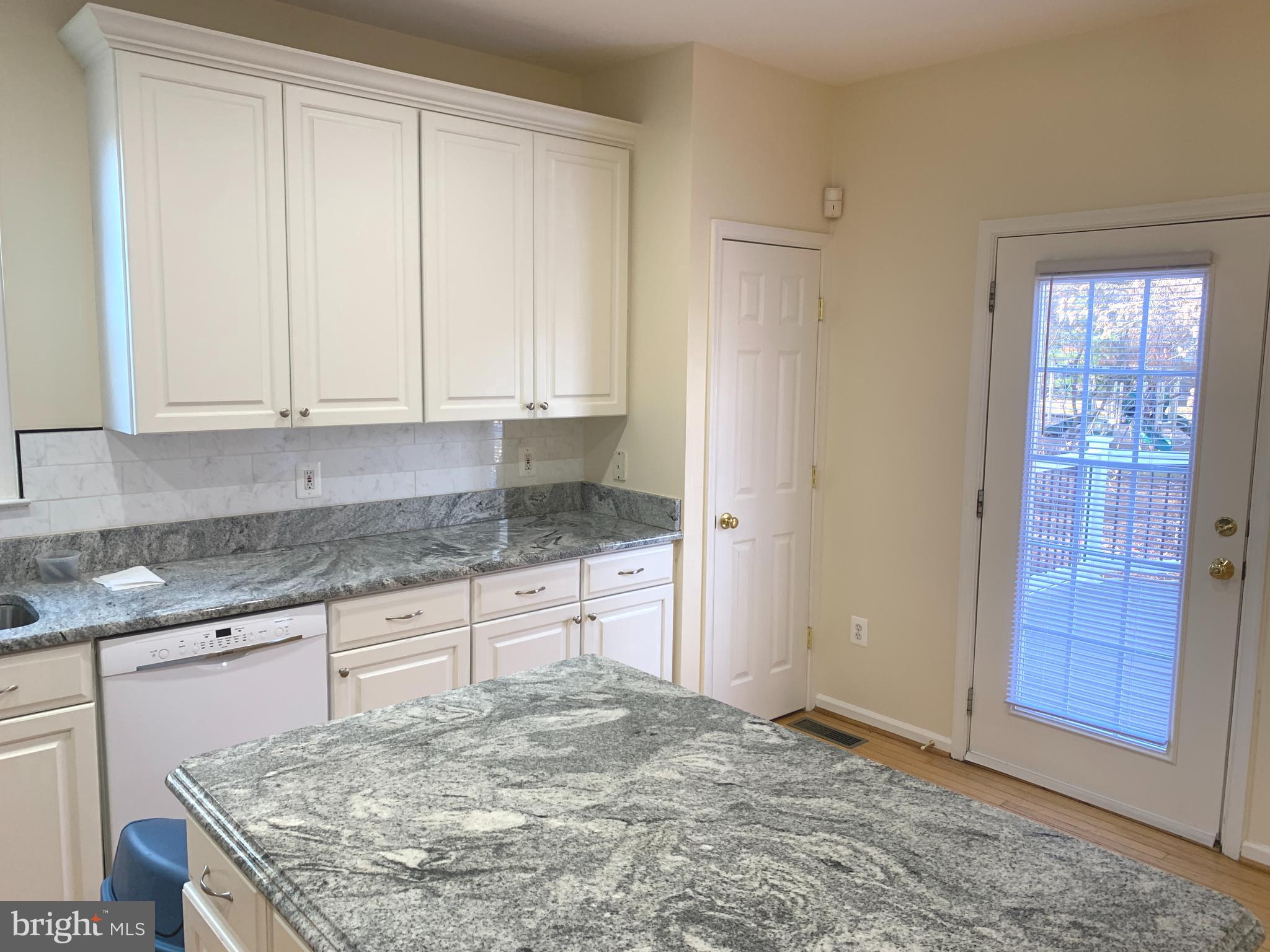 HOYLES MILL VILLAGE - Residential Lease