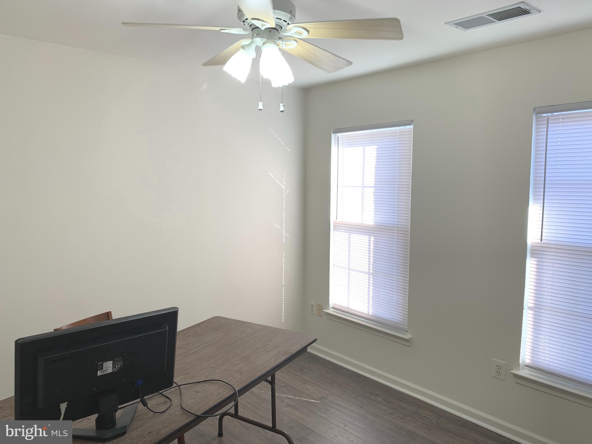 HOYLES MILL VILLAGE - Residential Lease