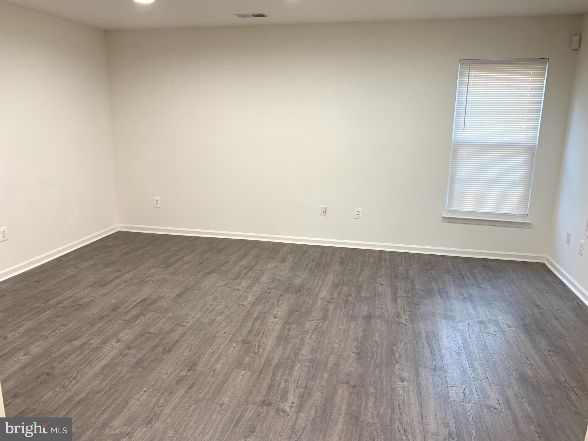 HOYLES MILL VILLAGE - Residential Lease