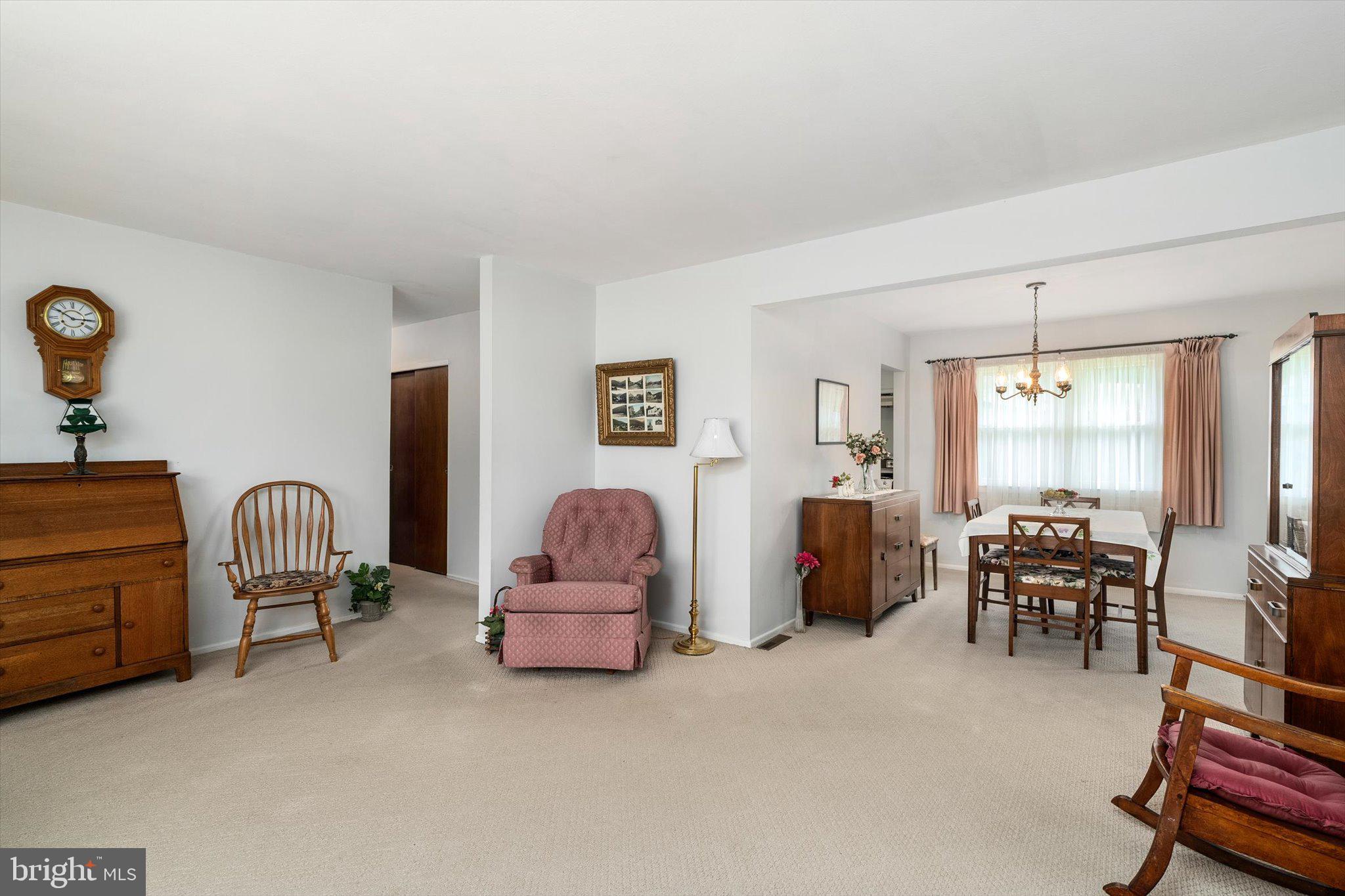857 ESTATES BOULEVARD