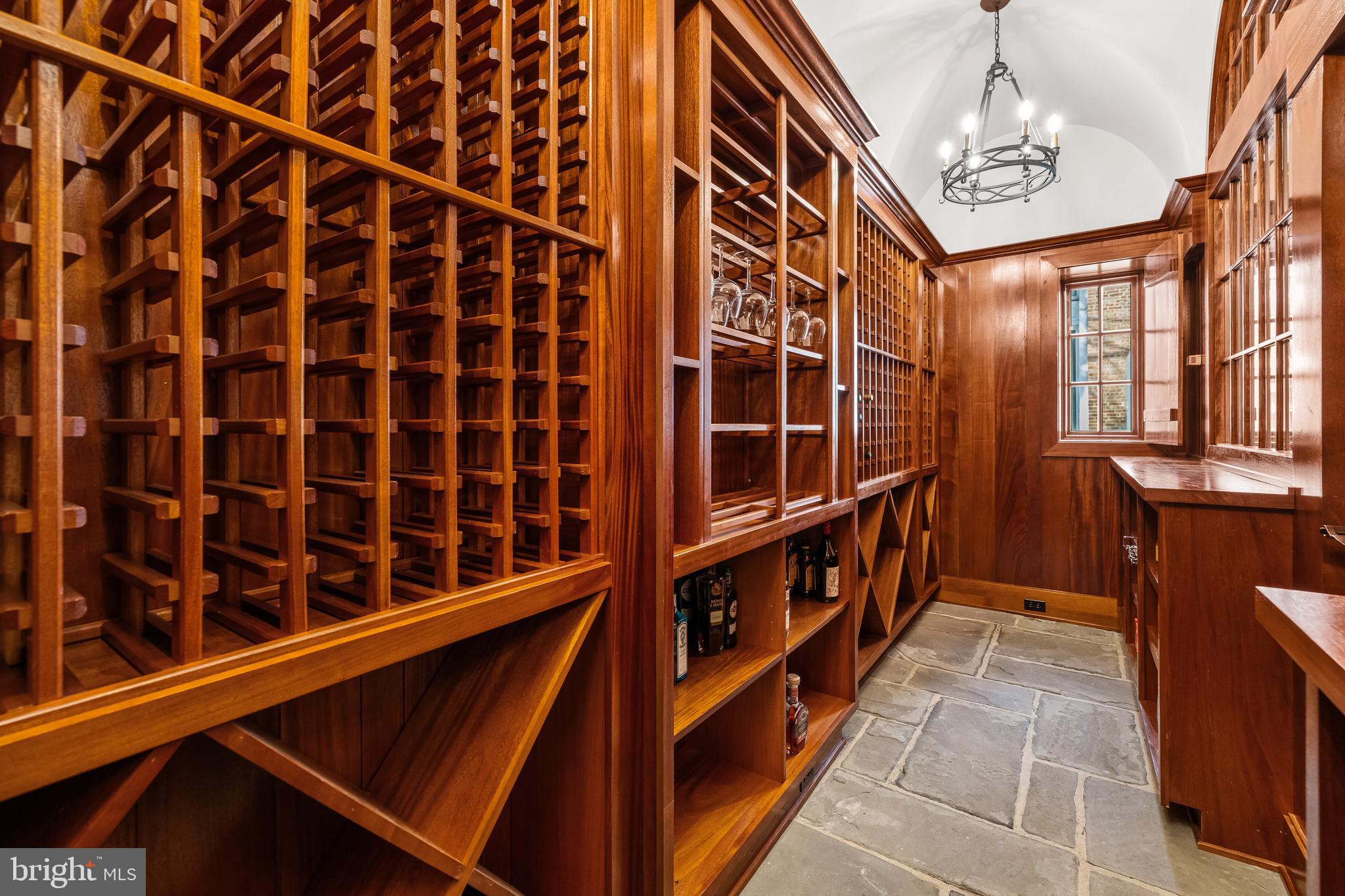 ROLAND PARK - Residential
