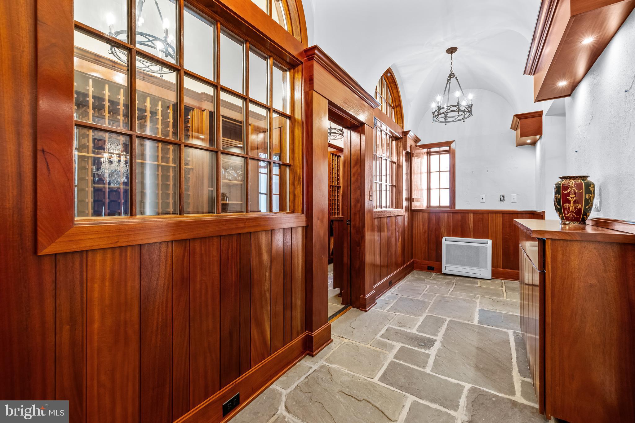 ROLAND PARK - Residential