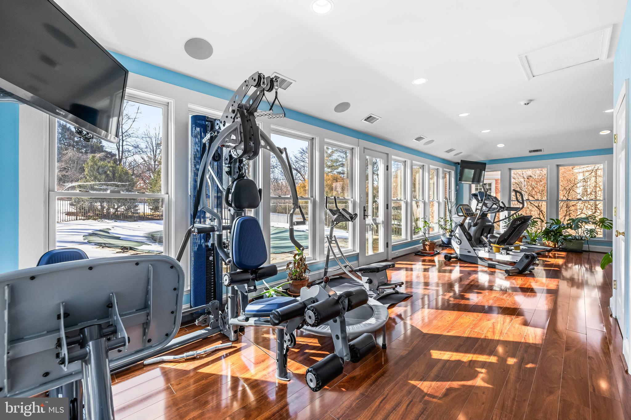 ROLAND PARK - Residential