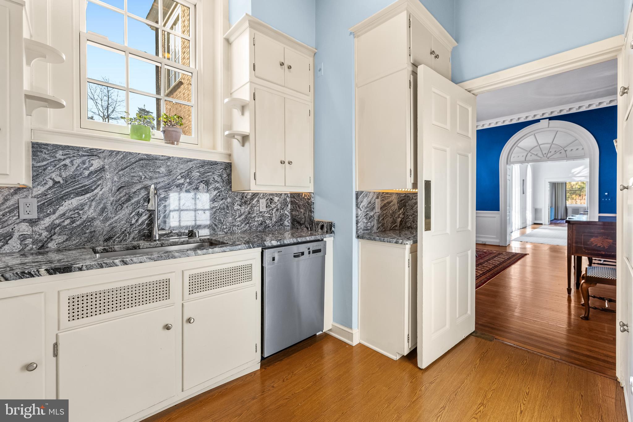 ROLAND PARK - Residential