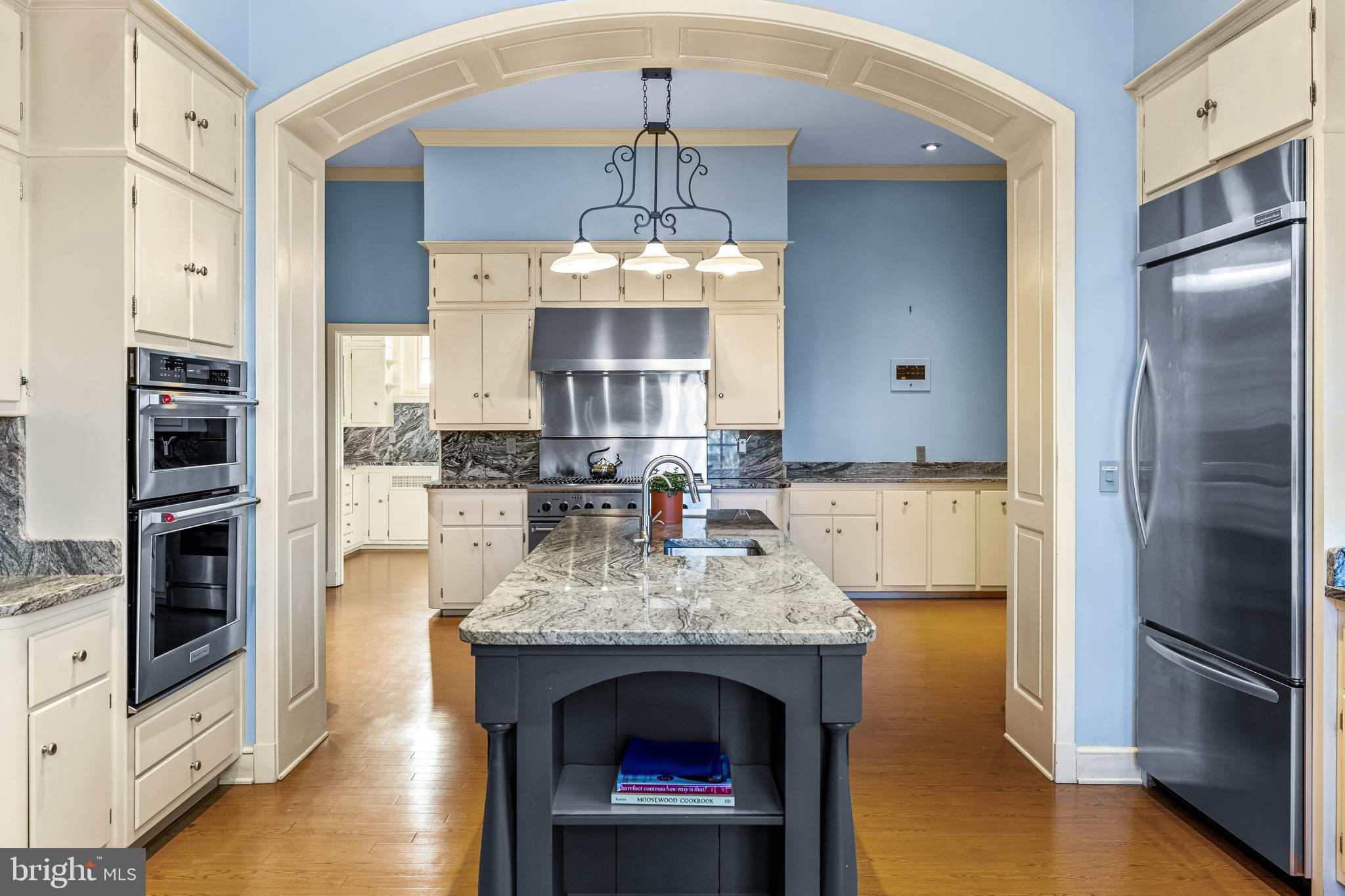 ROLAND PARK - Residential