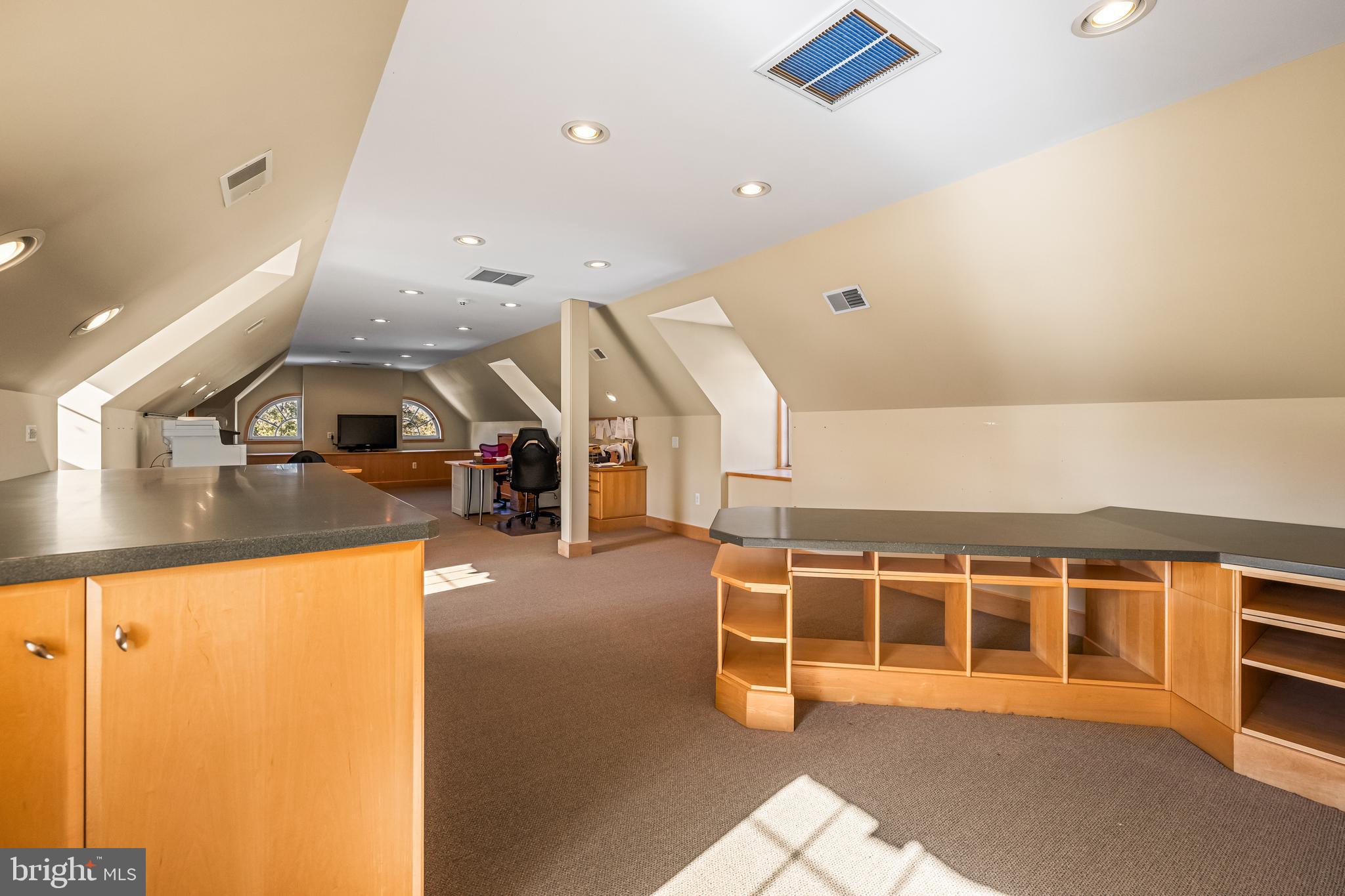 ROLAND PARK - Residential