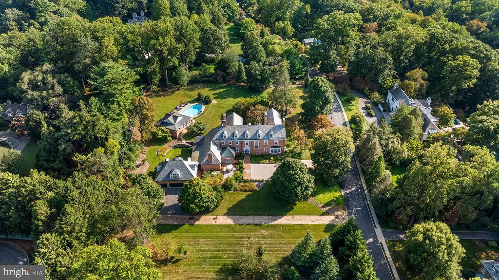 ROLAND PARK - Residential