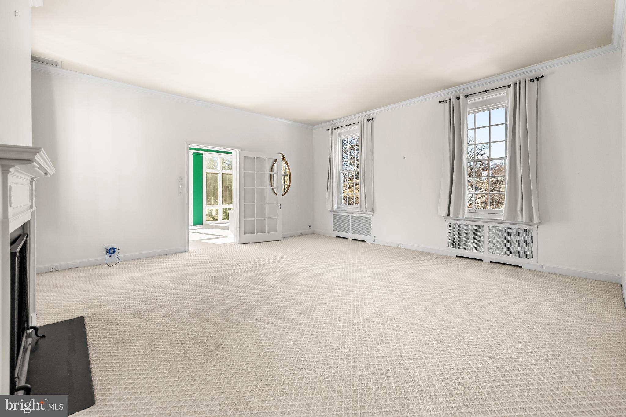 ROLAND PARK - Residential