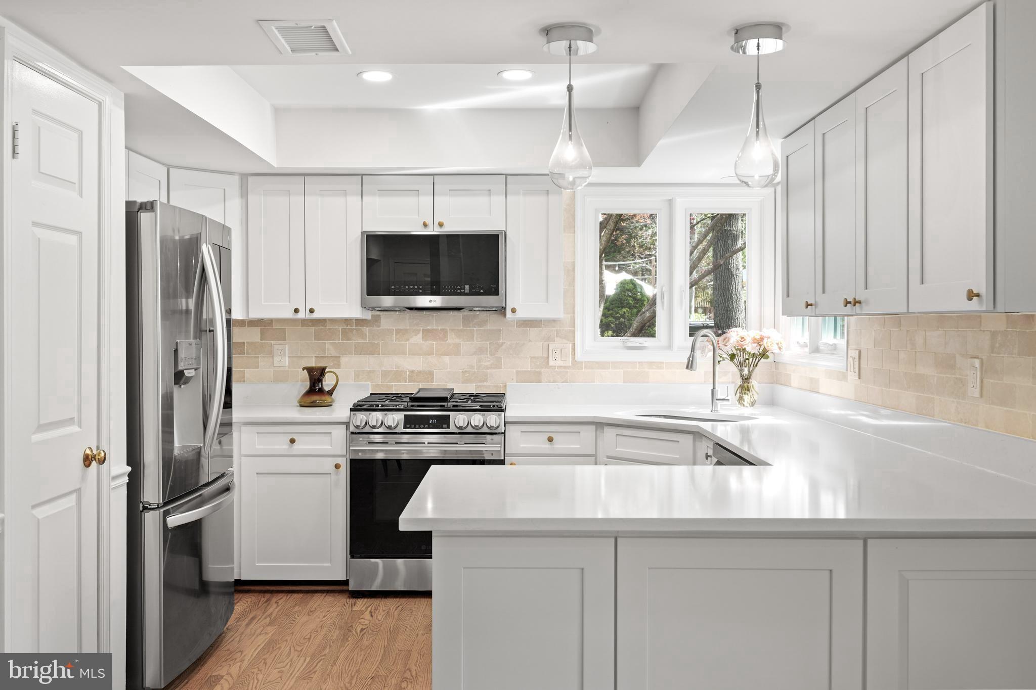 TRIPLE RIDGE - Residential