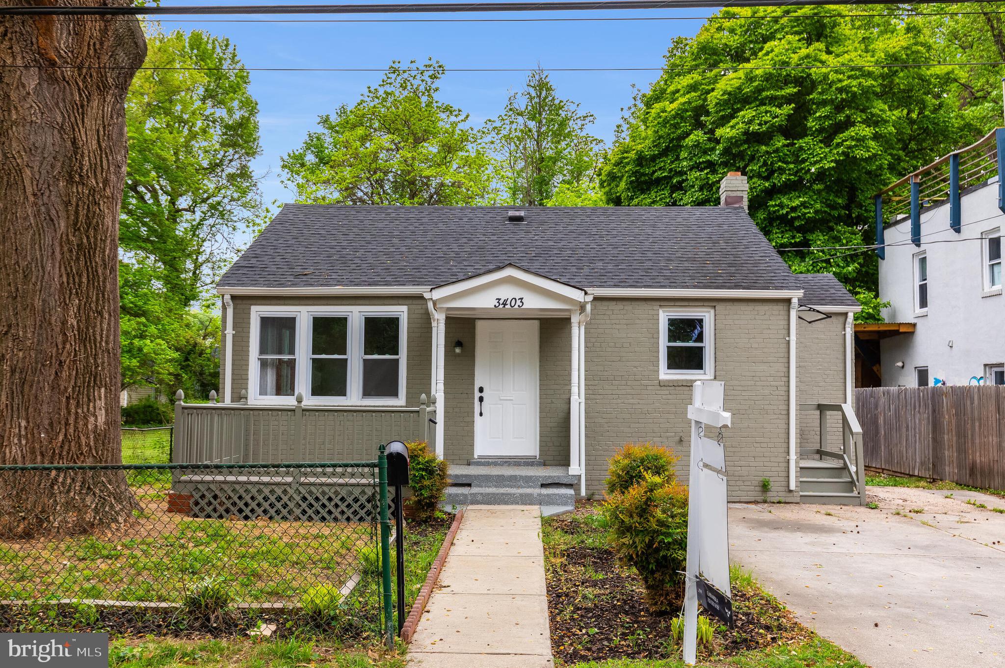 BRENTWOOD - Residential