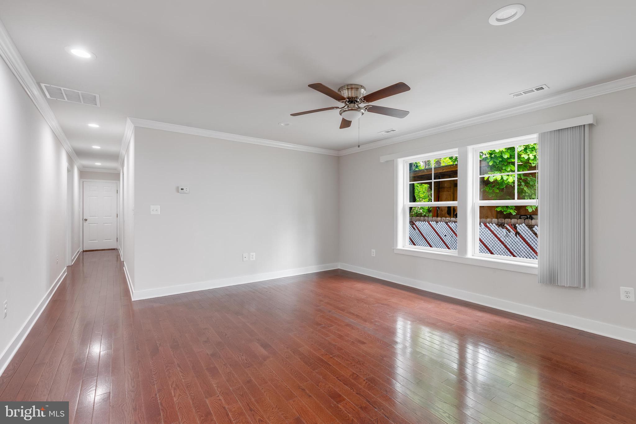 BRENTWOOD - Residential