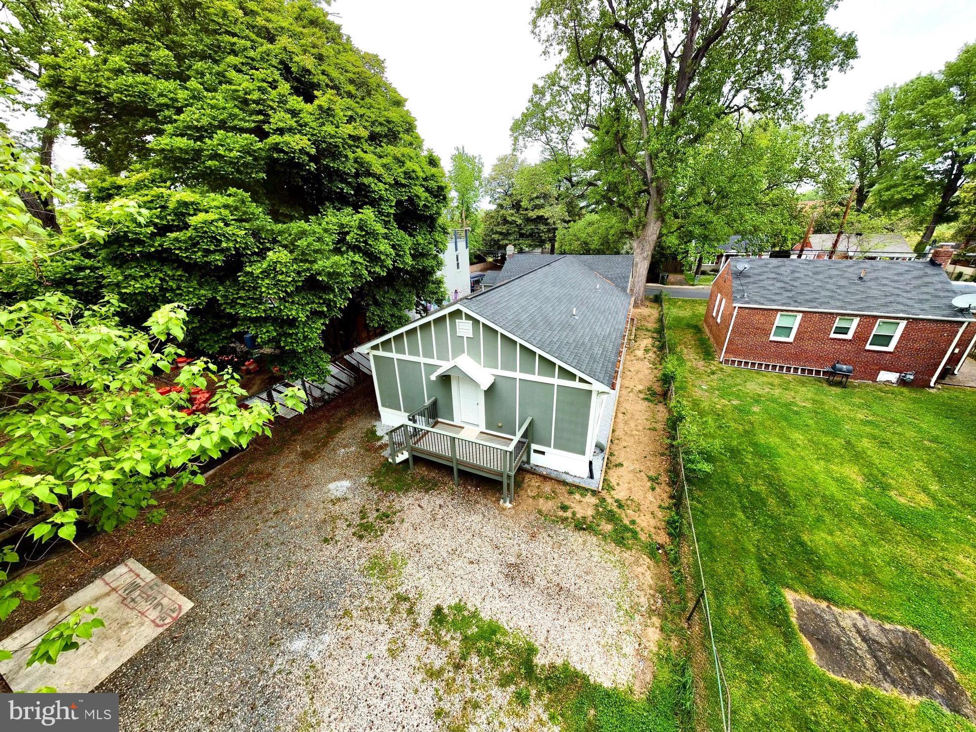 BRENTWOOD - Residential