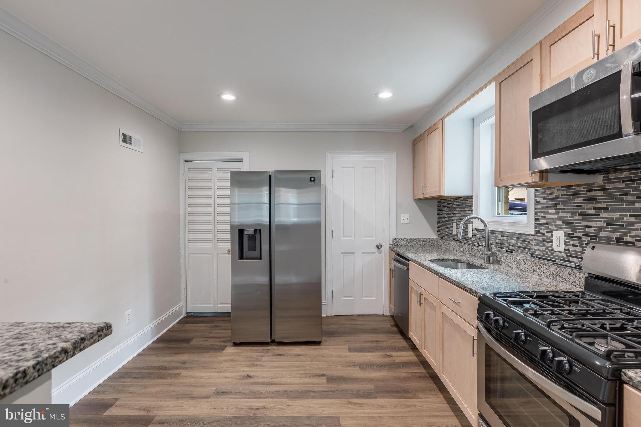 BRENTWOOD - Residential