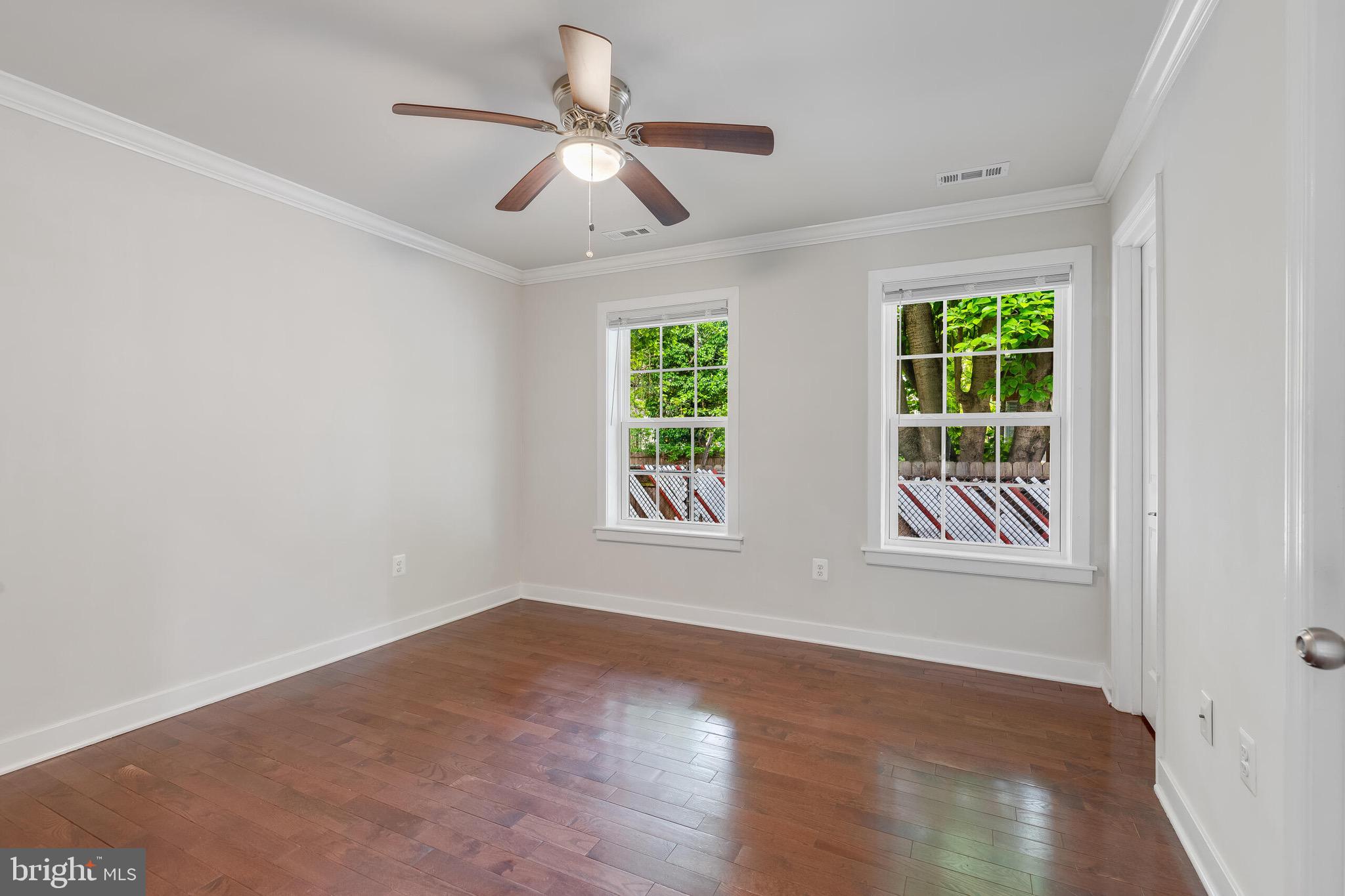 BRENTWOOD - Residential