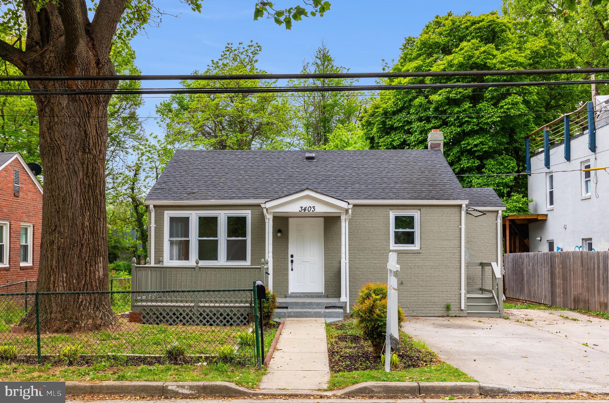 BRENTWOOD - Residential