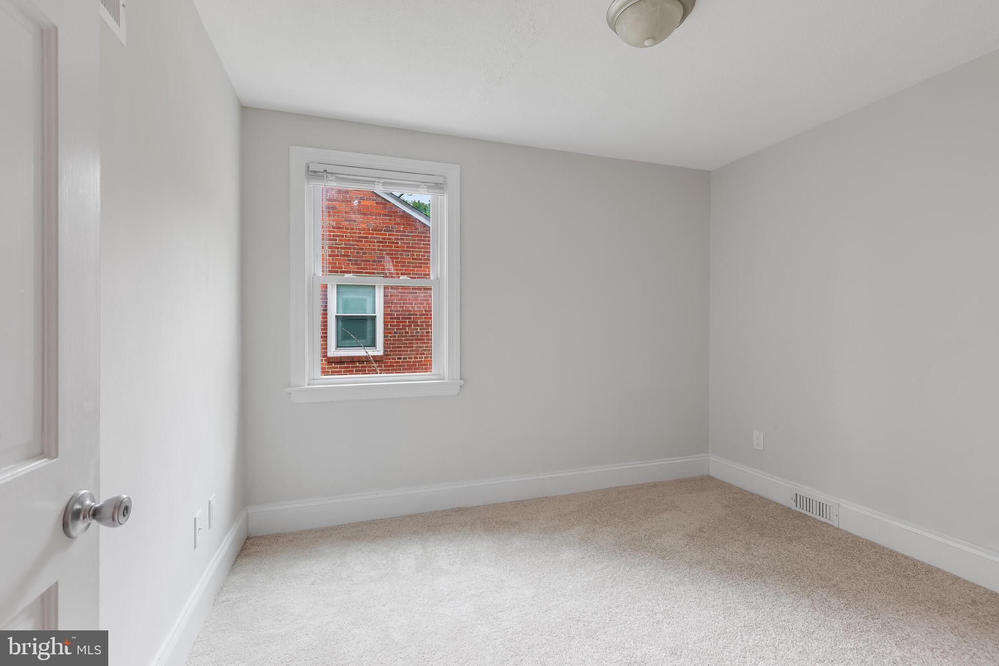 BRENTWOOD - Residential