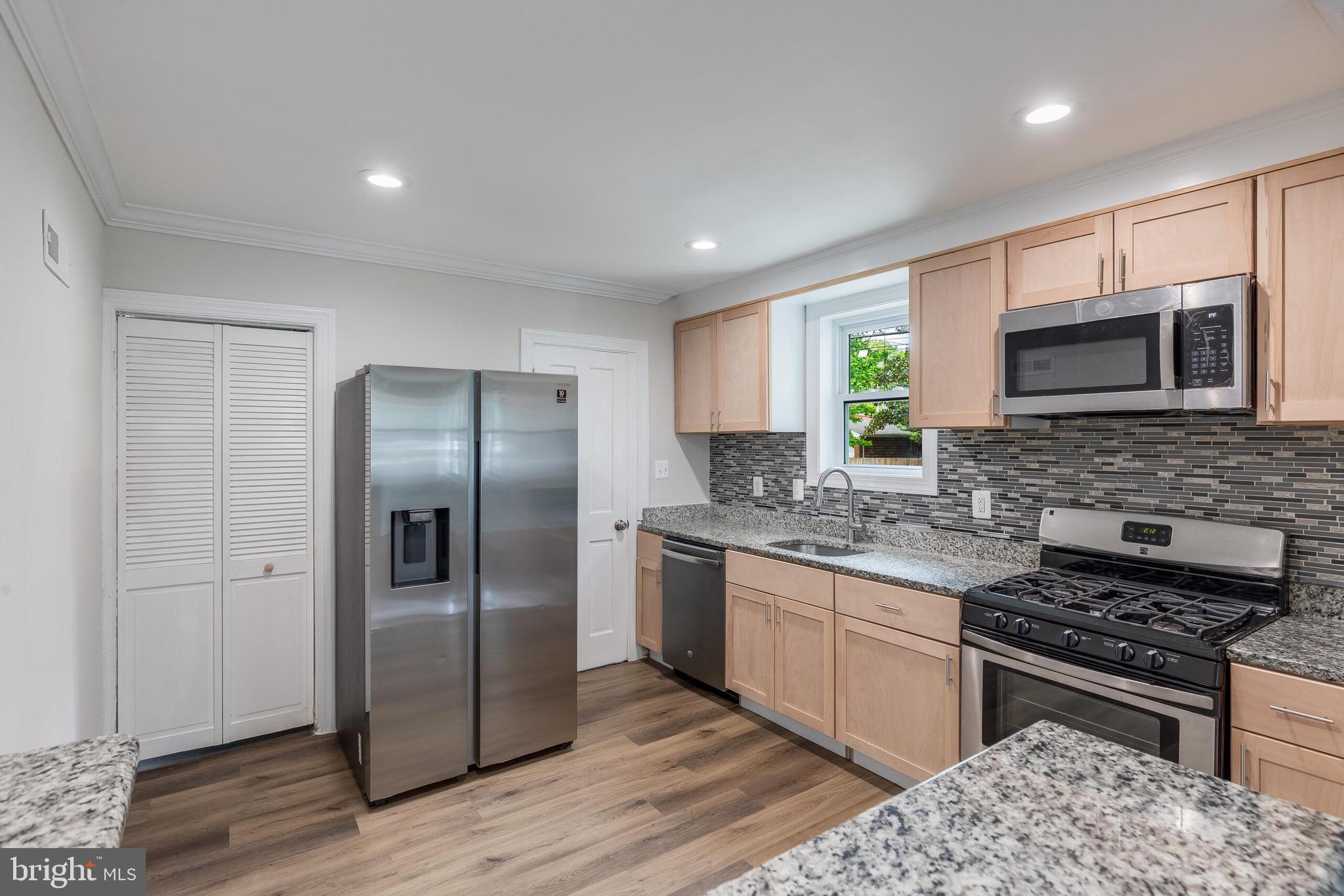 BRENTWOOD - Residential