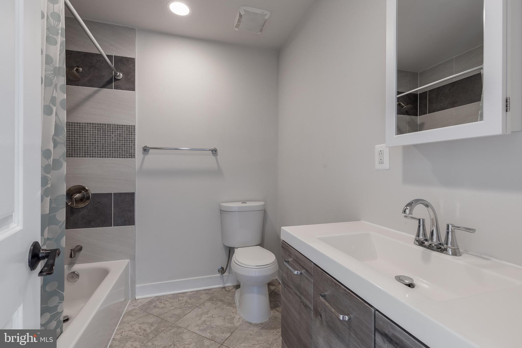 BRENTWOOD - Residential