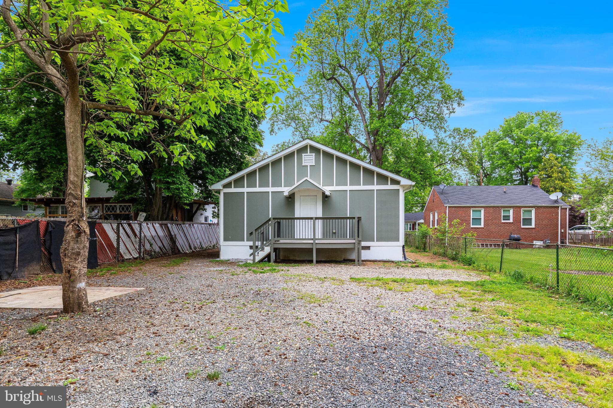 BRENTWOOD - Residential