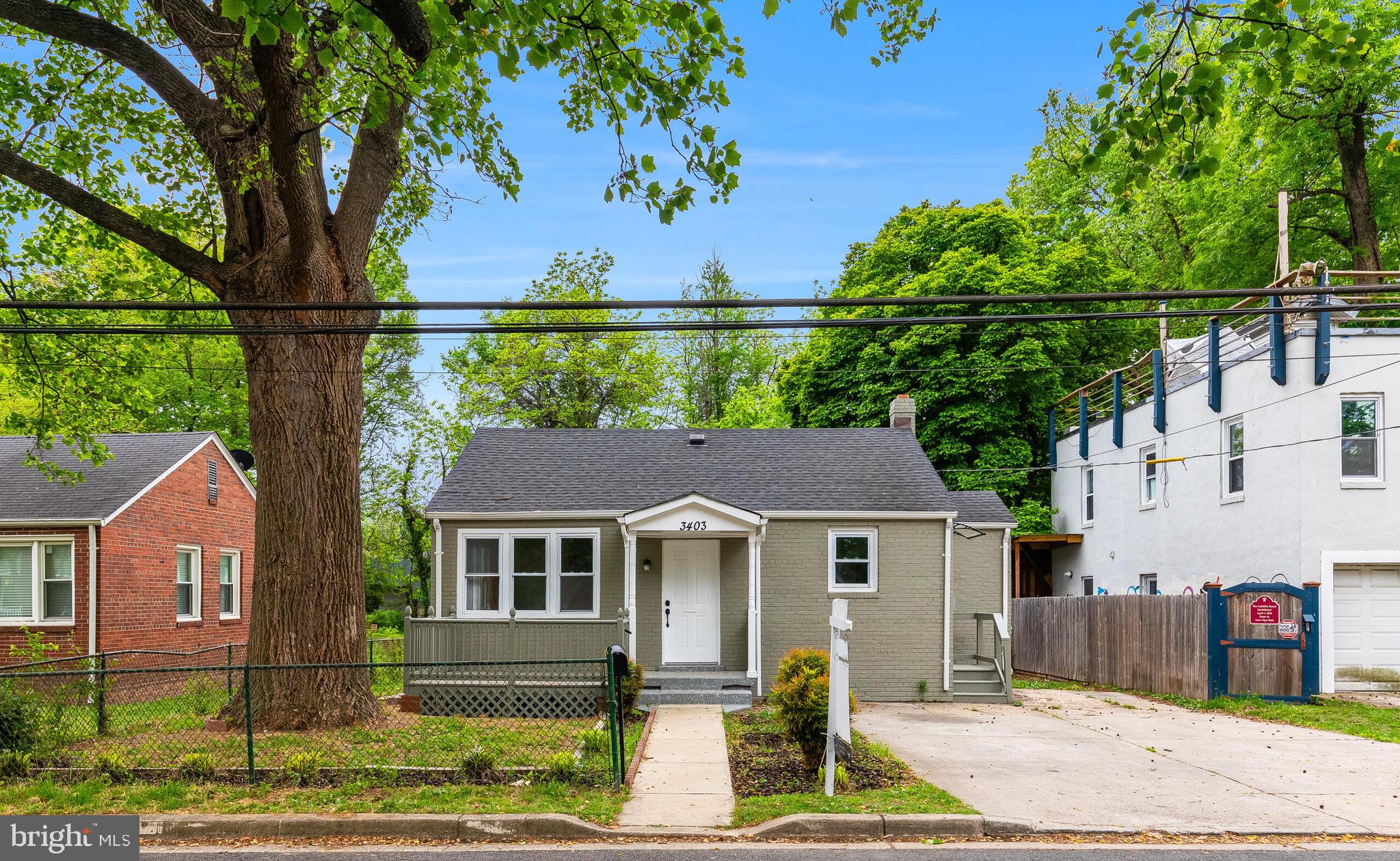 BRENTWOOD - Residential