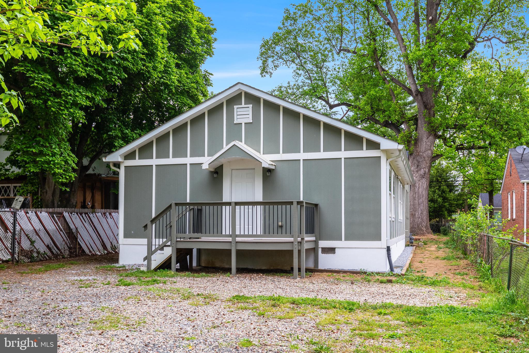 BRENTWOOD - Residential