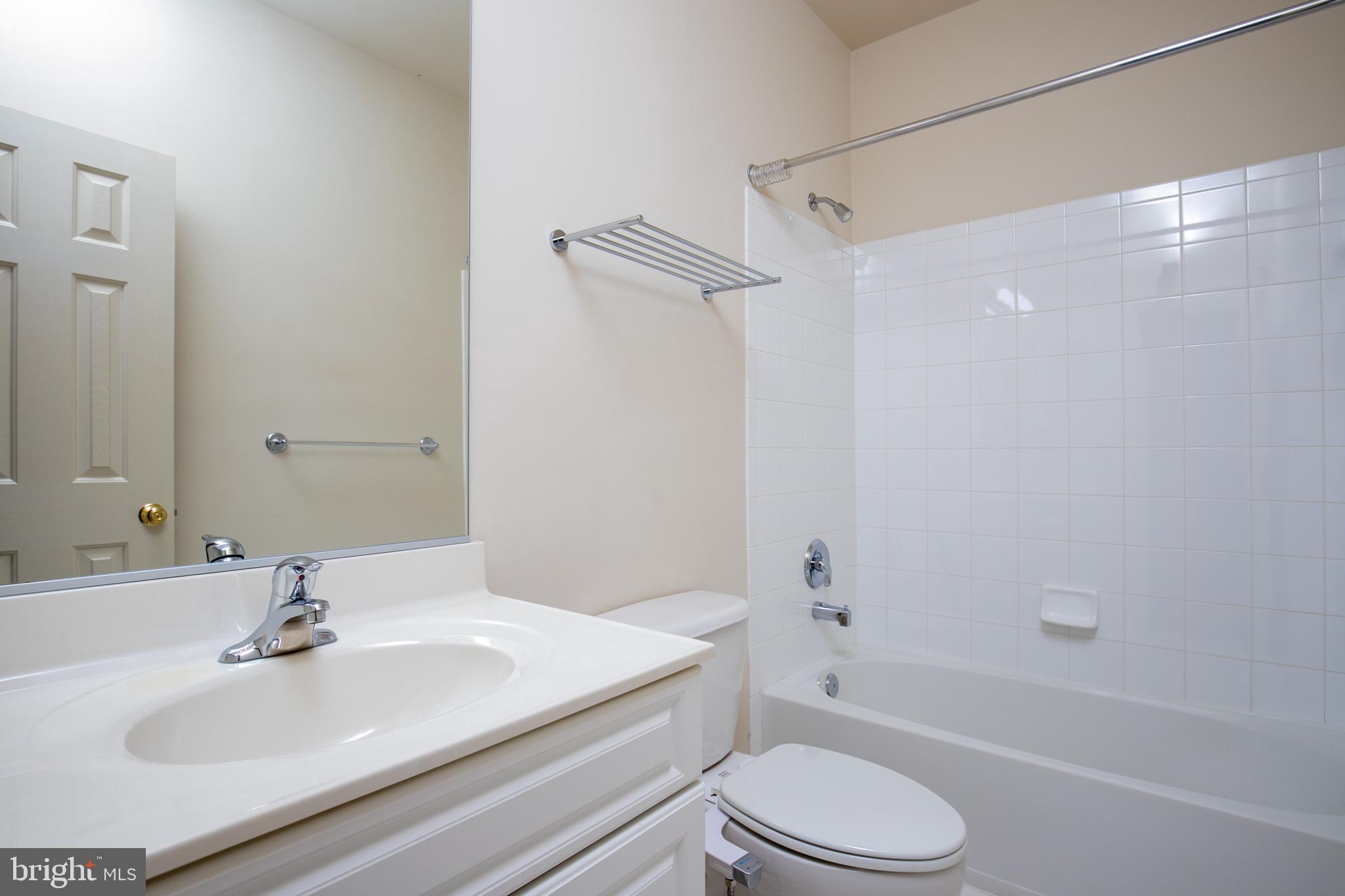 RETREAT AT FAIRWOOD TOWN - Residential