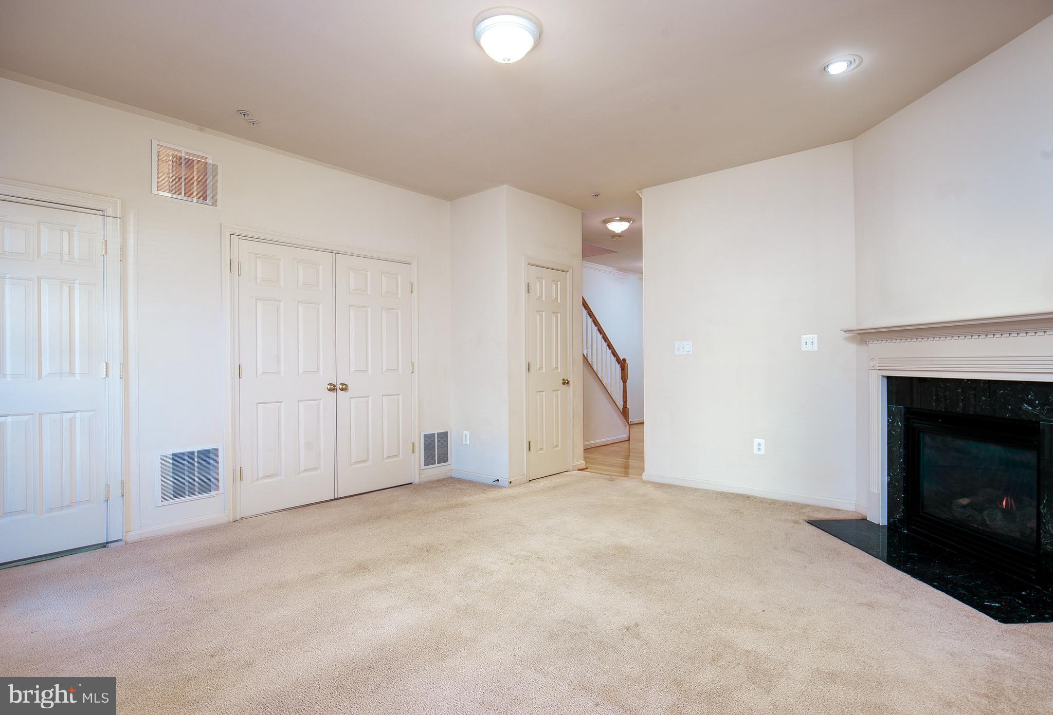 RETREAT AT FAIRWOOD TOWN - Residential